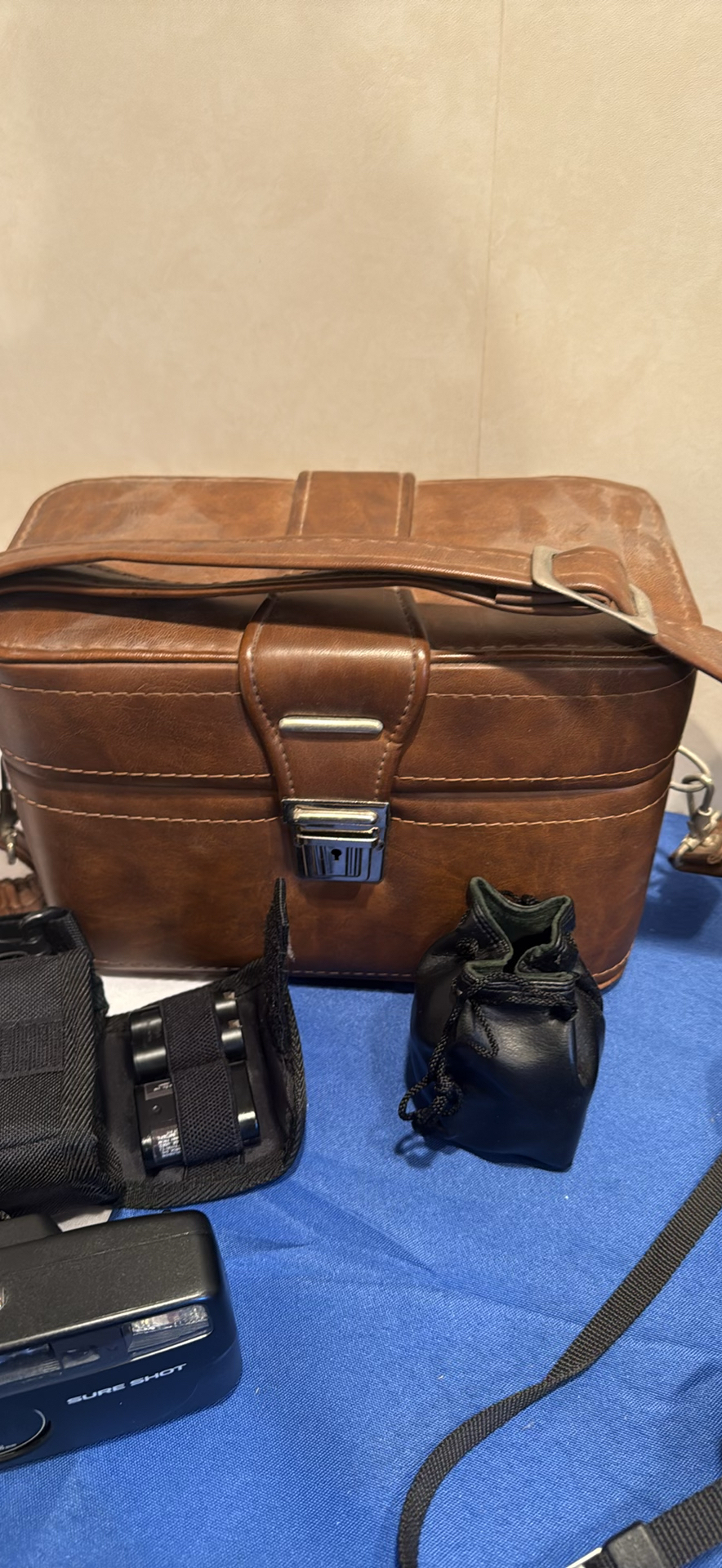 Minolta SLR Camera Kit, Canon Sure Shot Camera, Lenses, Filters, and Camera Bags - image 7 of 12