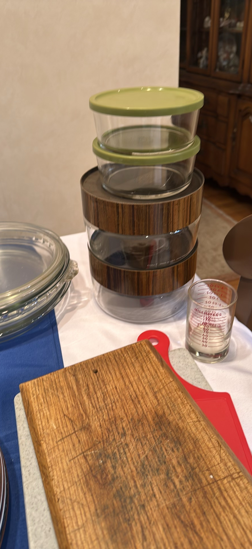 Assorted Dinnerware and Bakeware Set - image 9 of 15