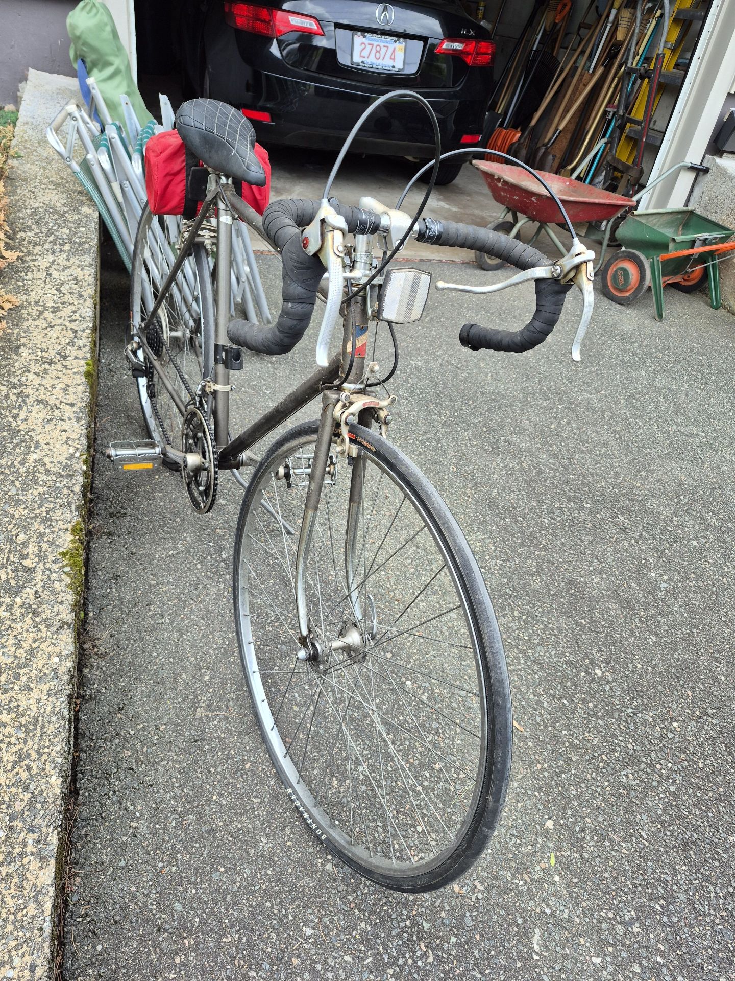 Road Bicycle with Bellwether Seat Bag - image 3 of 3