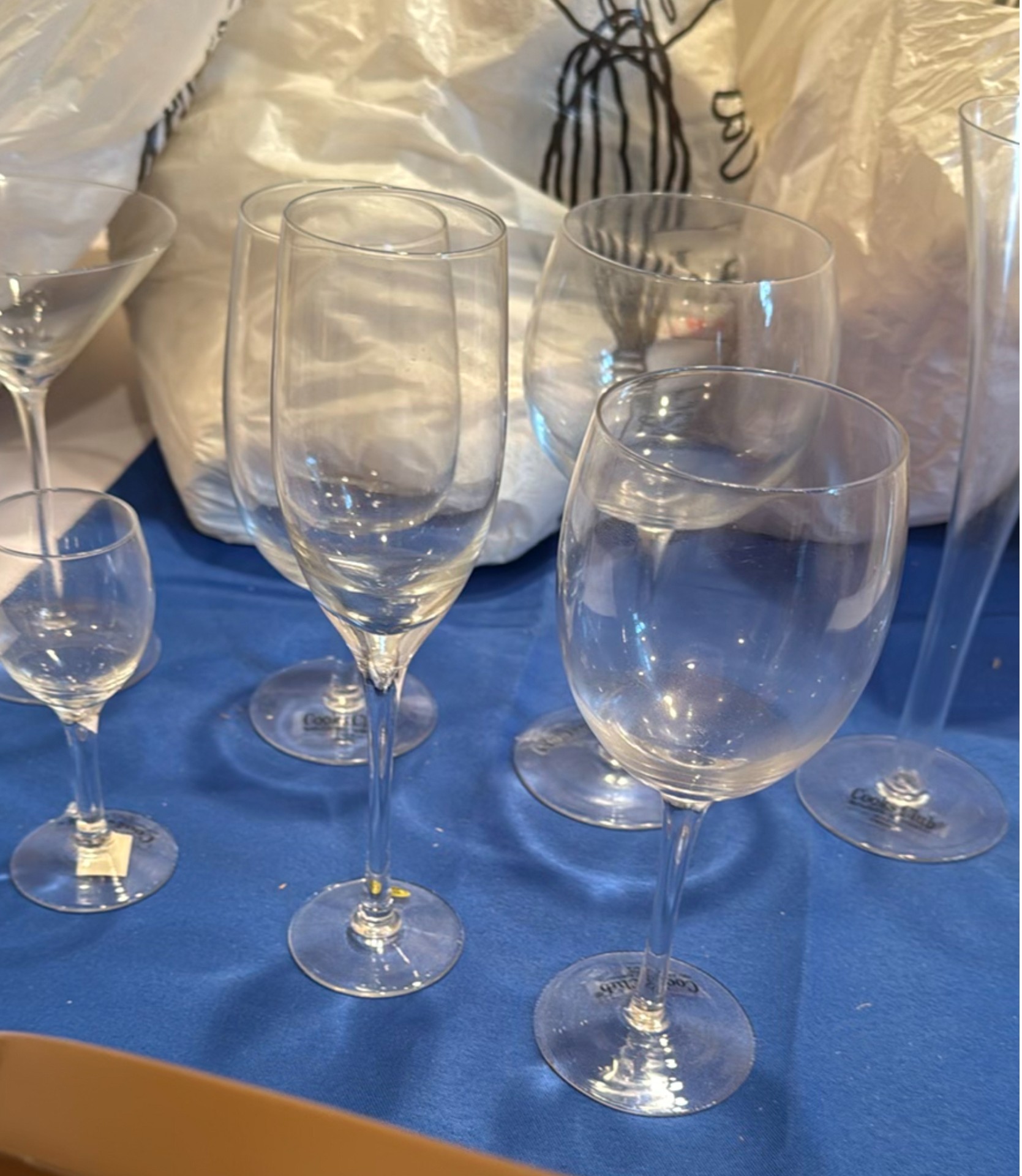 Assortment of glassware - image 3 of 5