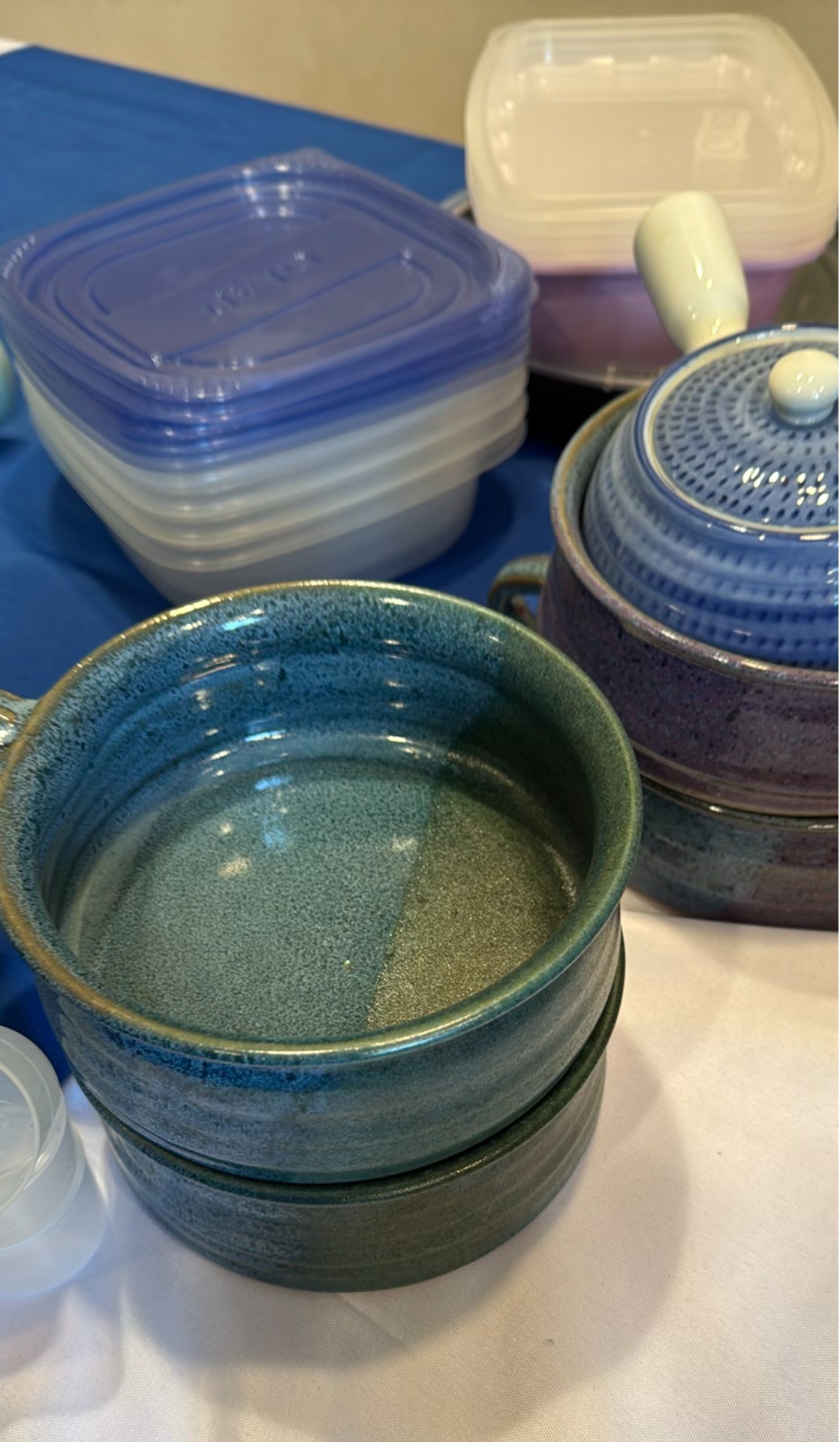 Assorted Dinnerware and Bakeware Set - image 13 of 15