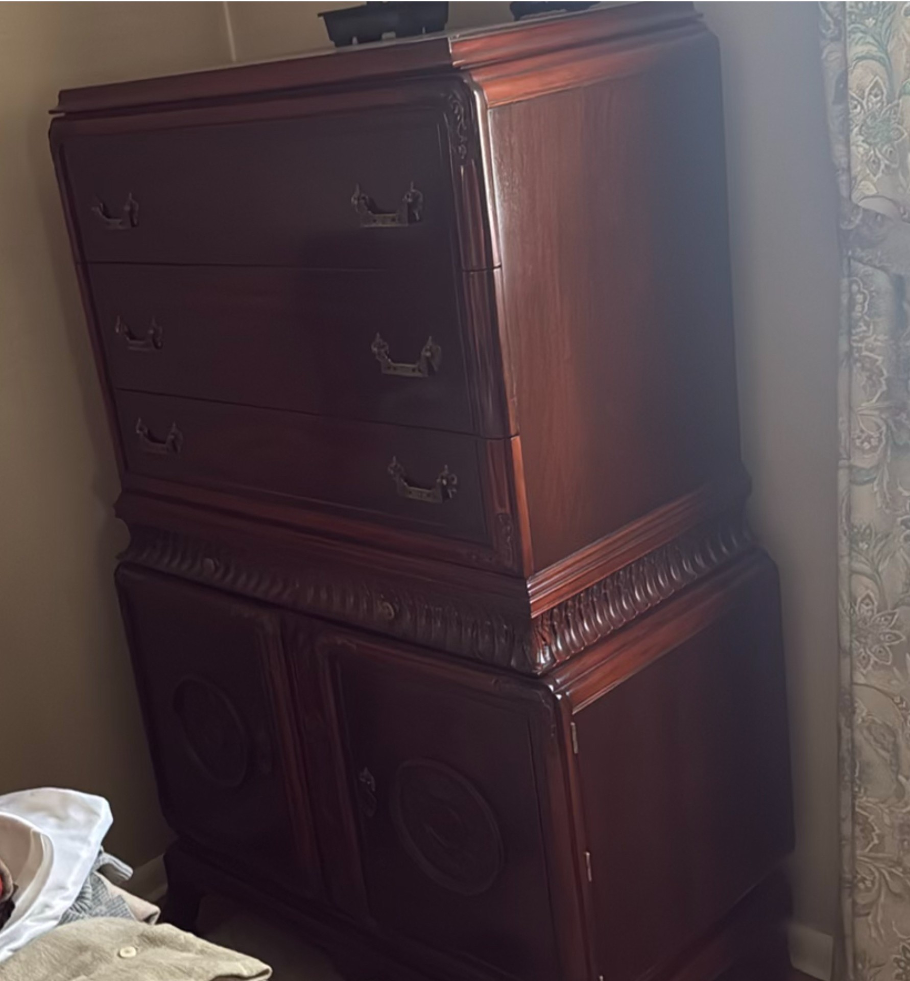 Full Bedroom Set - Bed, Dresser, Higboy, Side Table - image 1 of 11