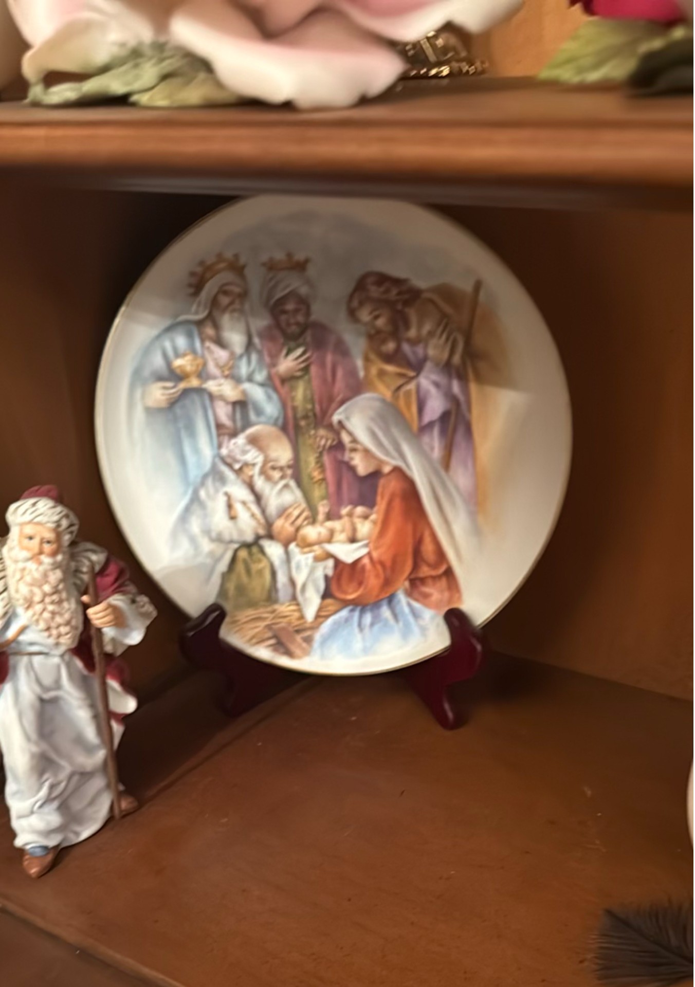 Assorted Religious and Decorative Items - image 4 of 4