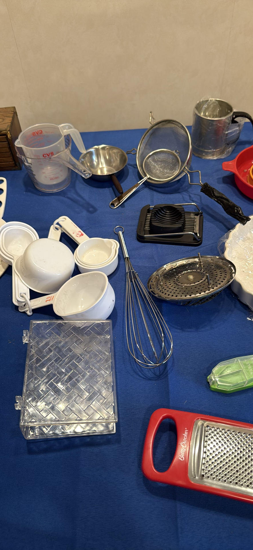 Assorted Kitchen Utensils and Small Appliances - image 5 of 6