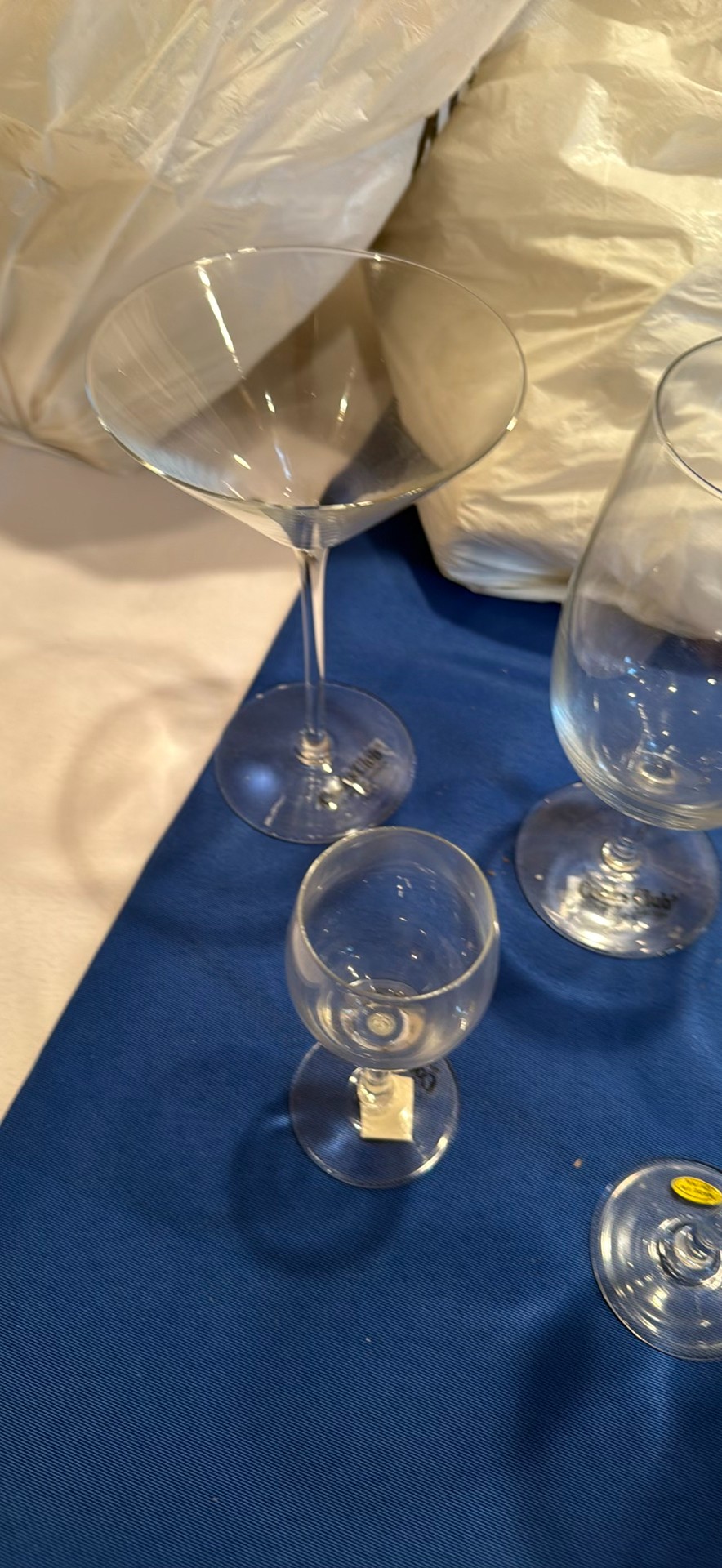 Assortment of glassware - image 2 of 5