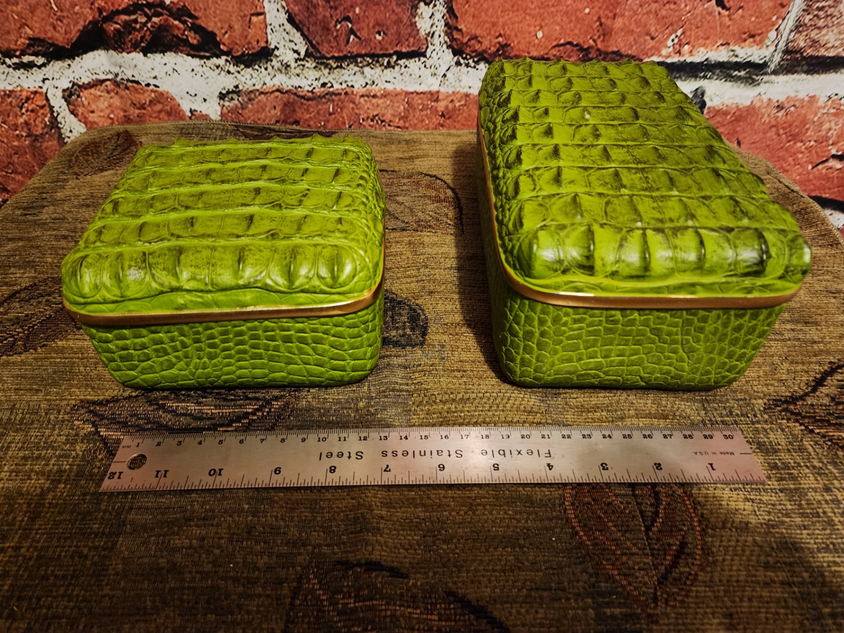 Green alligator-patterned storage boxes set - image 8 of 10