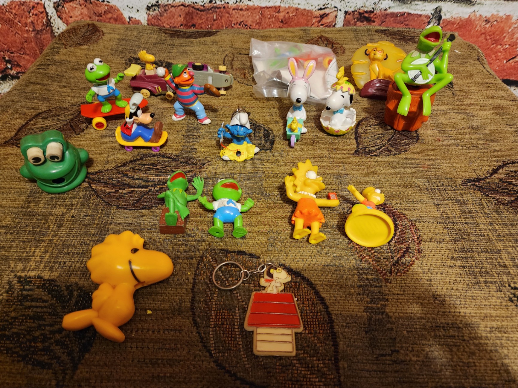 Assorted plastic cartoon character figurines and accessories - image 2 of 12