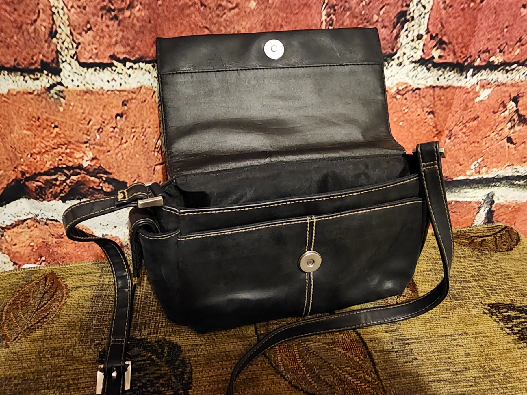 Black leather crossbody bag - image 4 of 10