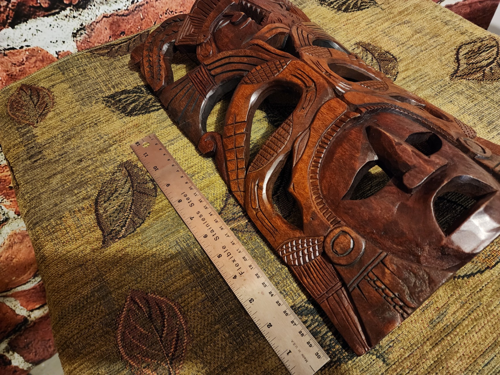 Set of carved wooden decor pieces: flat panel and three-dimensional mask - image 6 of 8