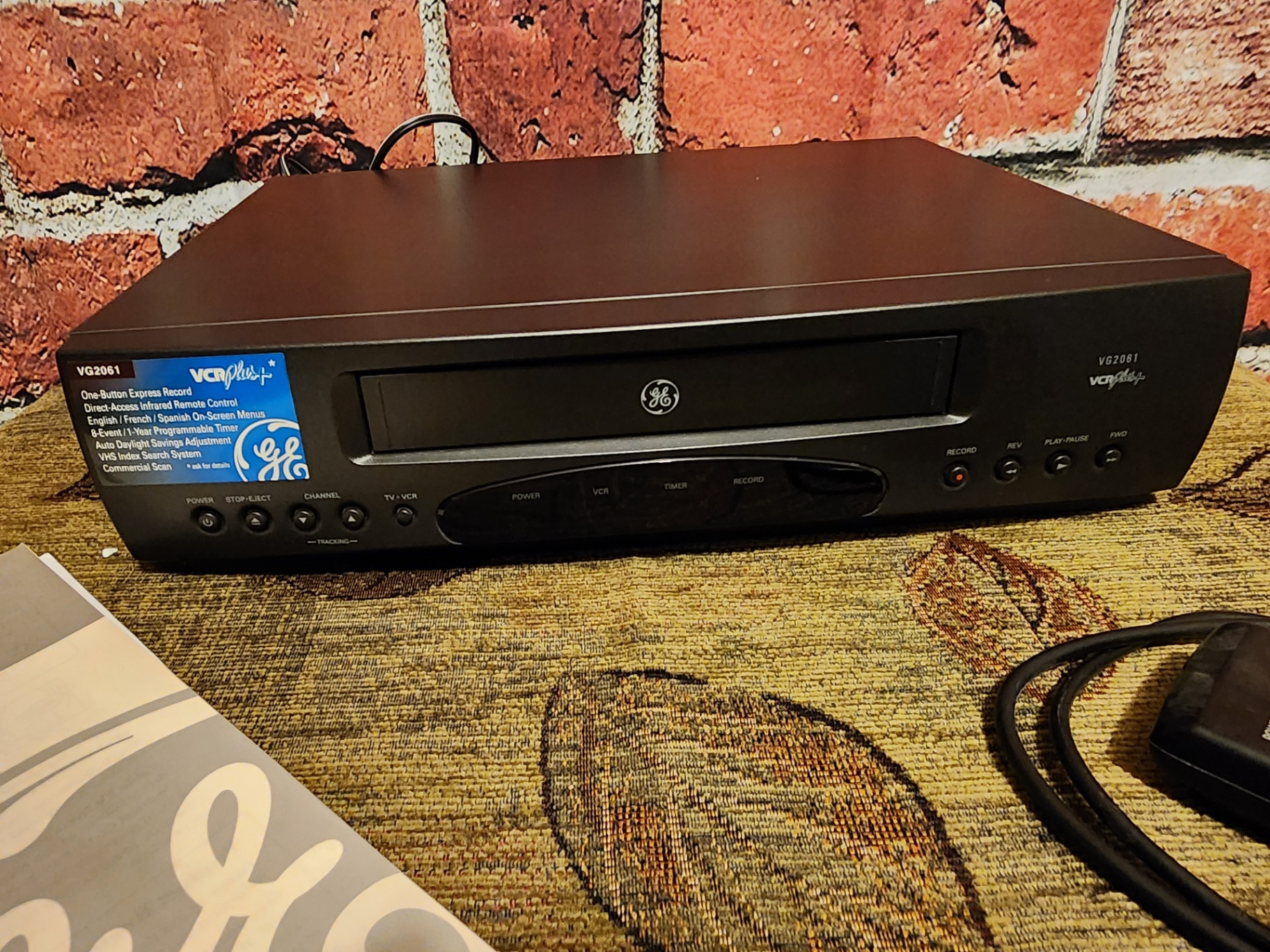GE VG2061 VCR with remote and manual - image 4 of 15
