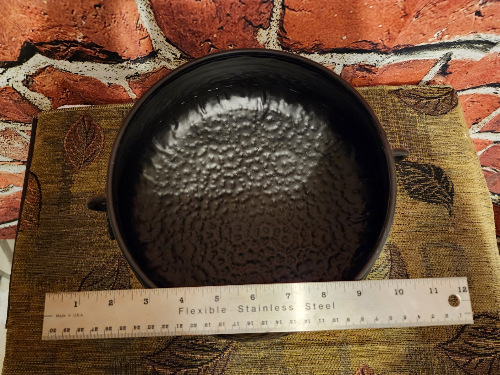 Hammered black cast iron cauldron with three legs - image 3 of 7