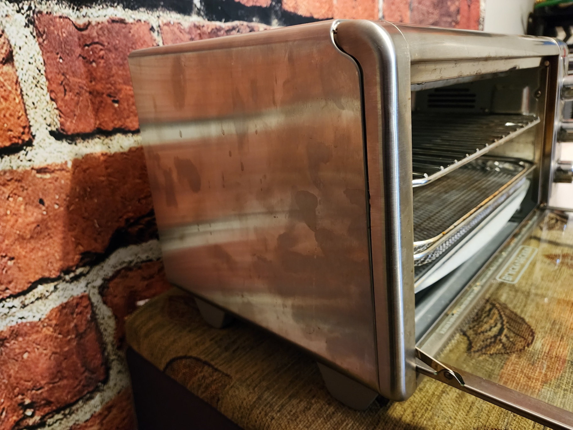 Black+Decker countertop toaster oven - image 5 of 10