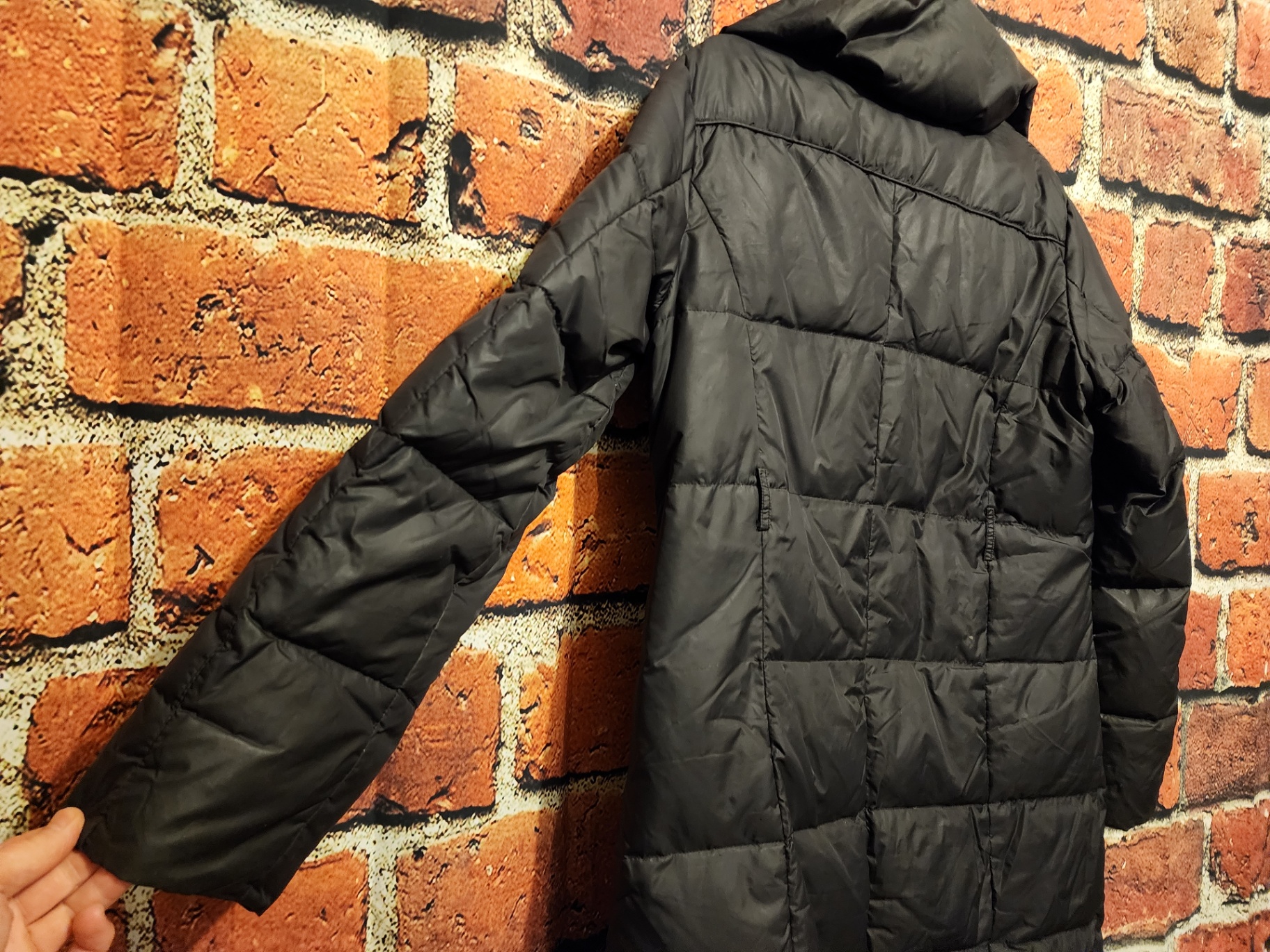Black quilted puffer jacket - image 9 of 12