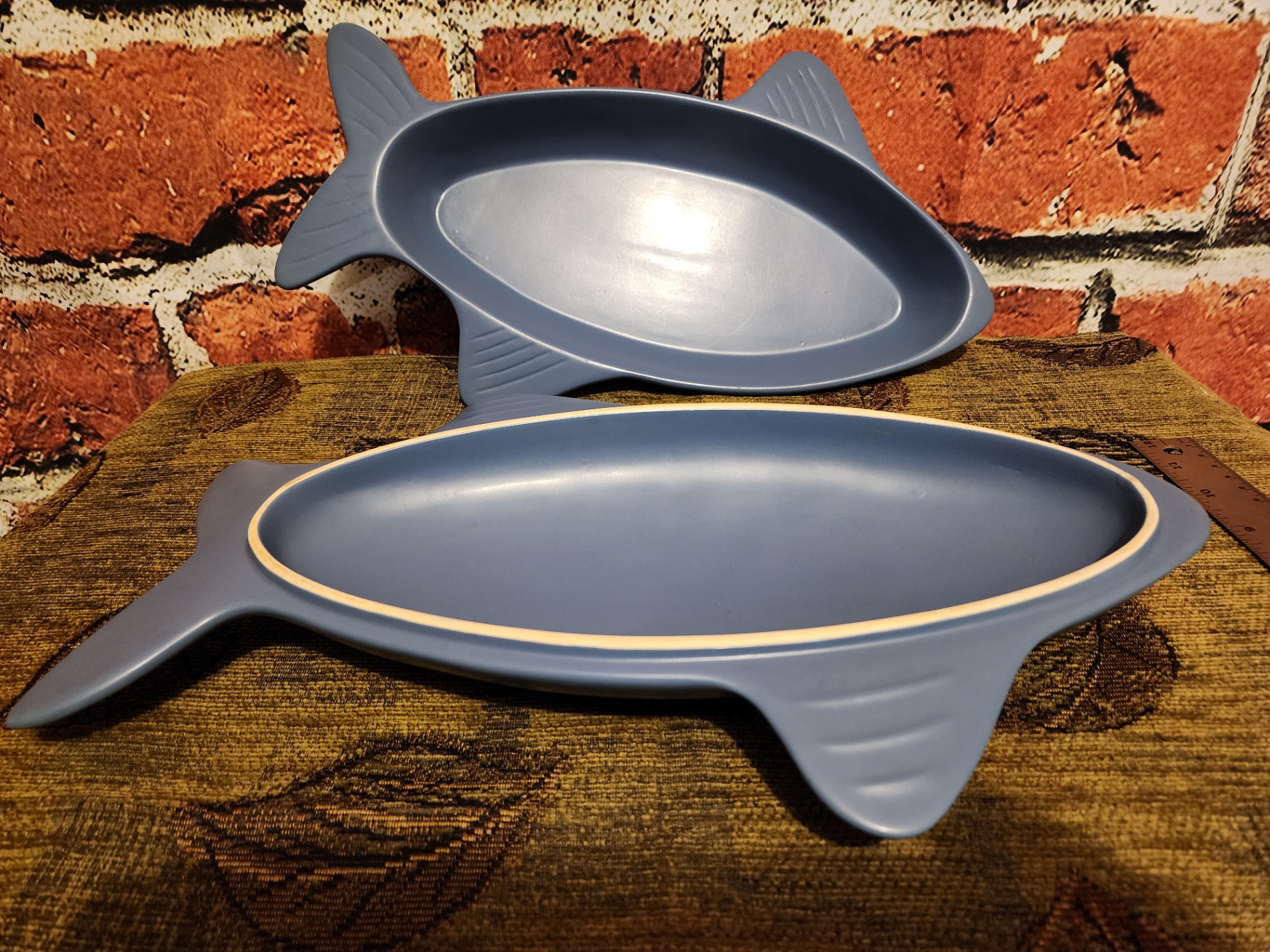Blue fish-shaped bakeware set - image 5 of 7
