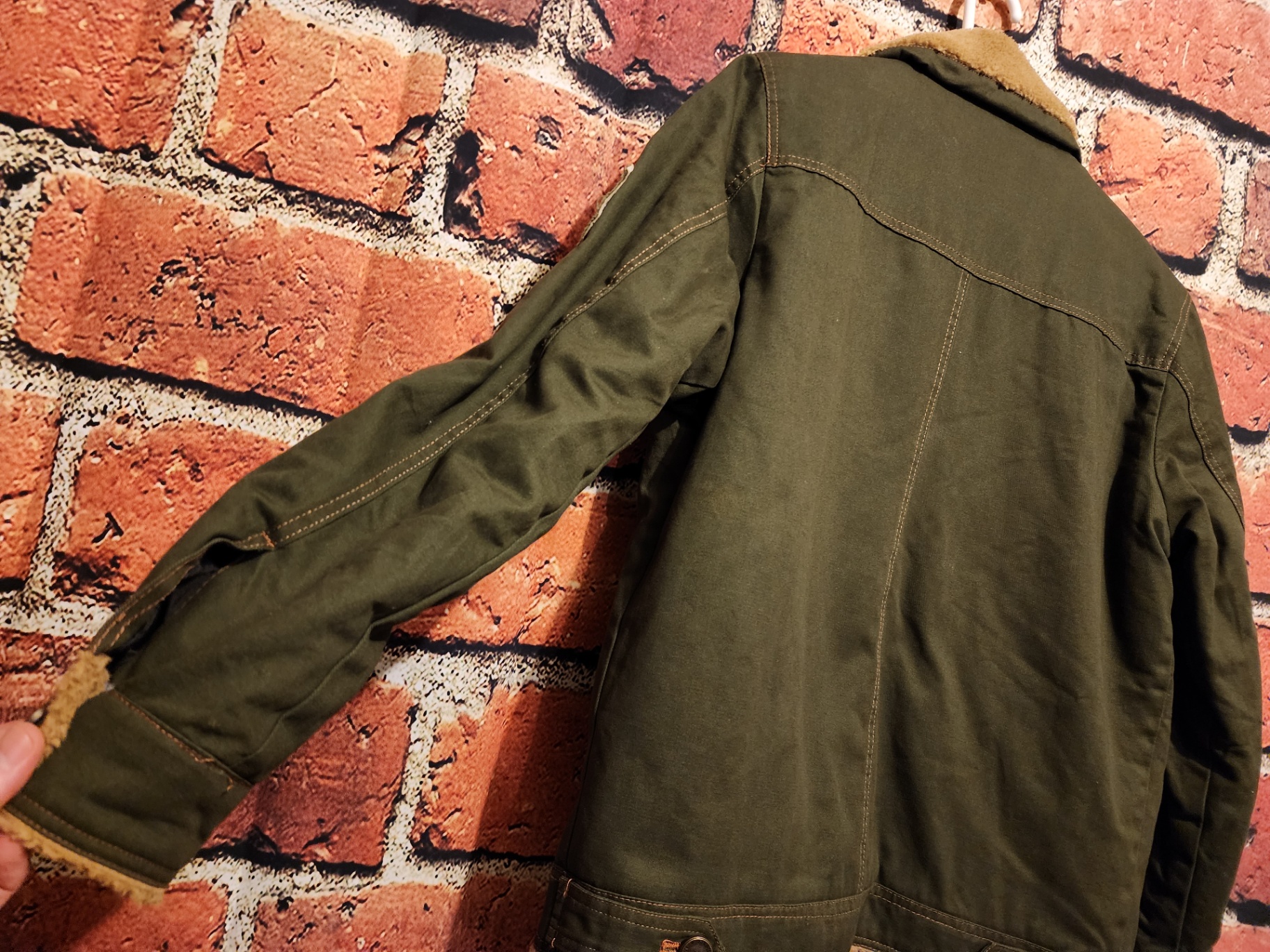 Olive green sherpa-lined jacket with patches - image 6 of 9