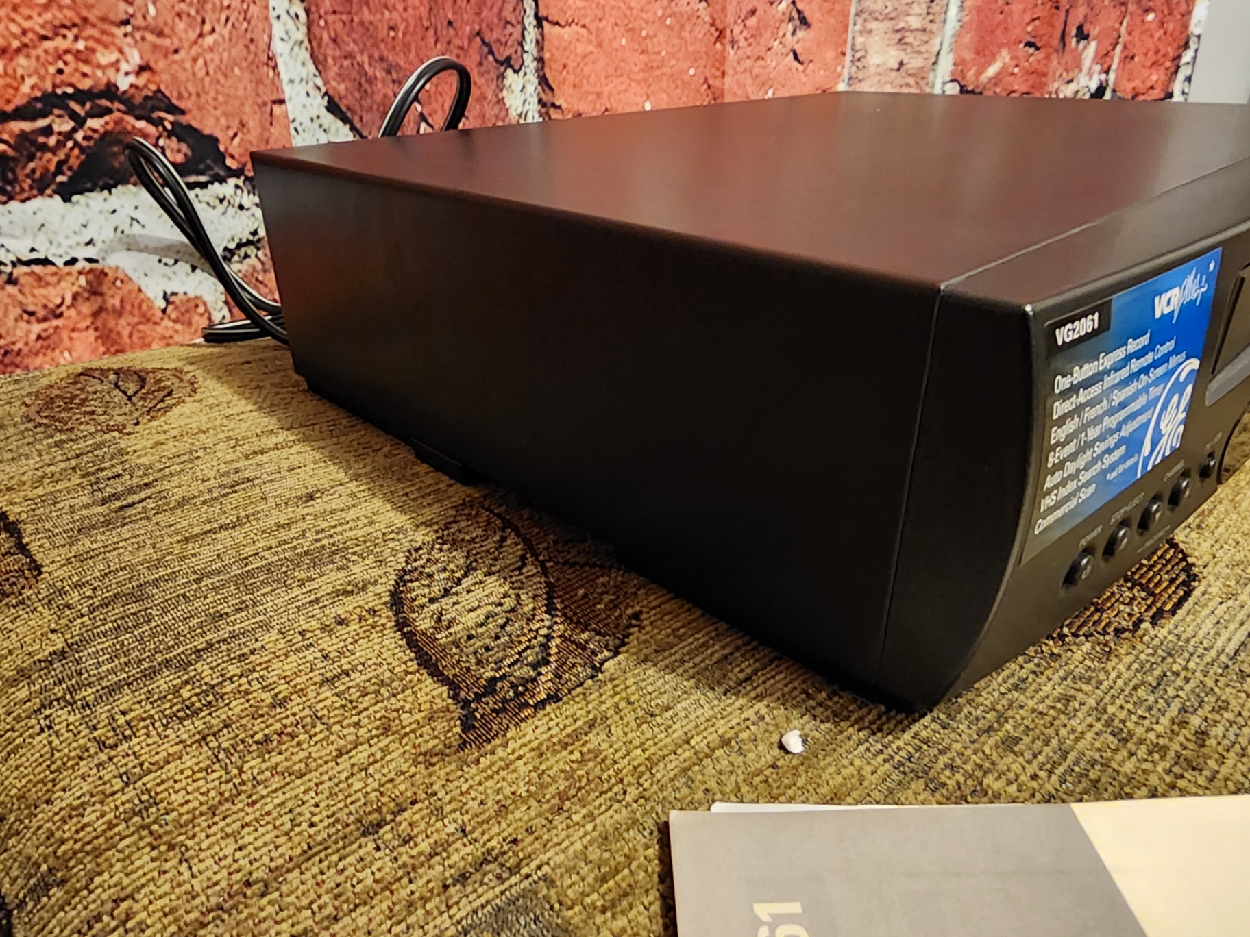 GE VG2061 VCR with remote and manual - image 3 of 15