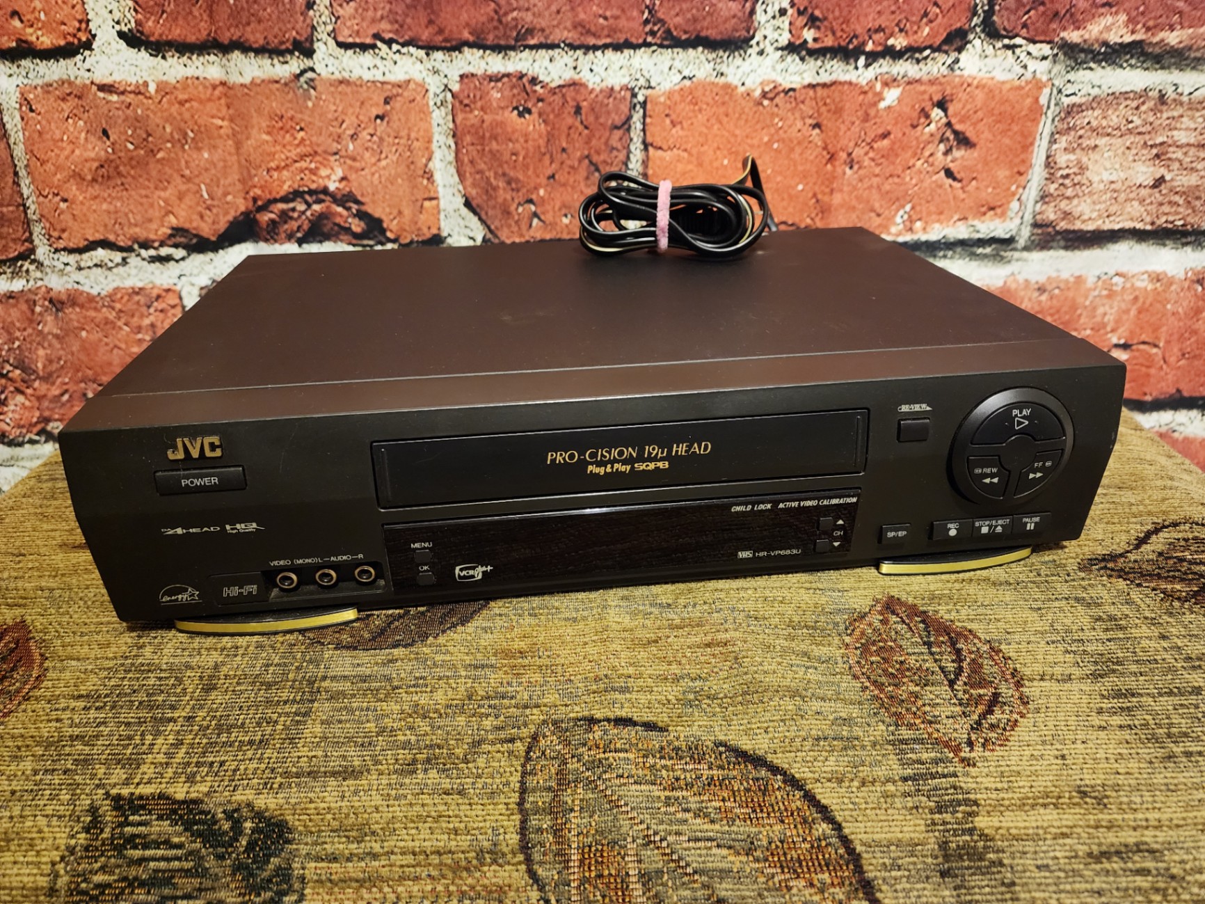 JVC Video Cassette Recorder HR-VP683U - image 1 of 10