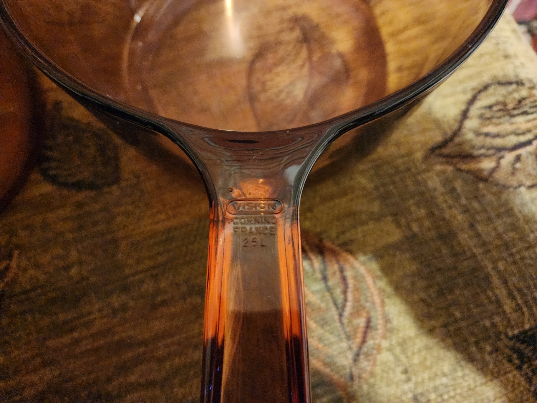 Amber glass bowls with handles - image 3 of 8