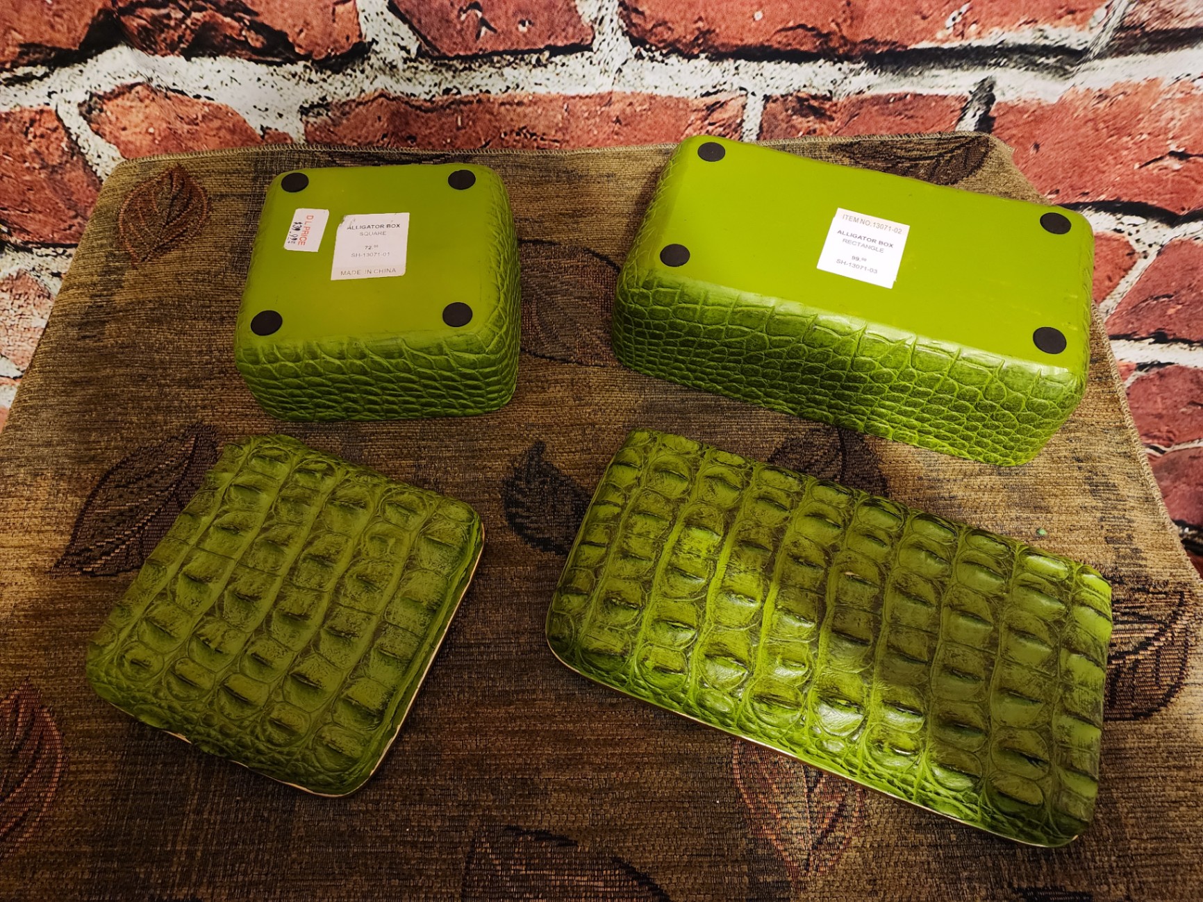 Green alligator-patterned storage boxes set - image 4 of 10