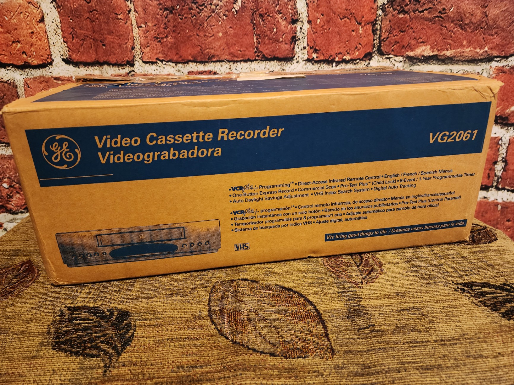 GE VG2061 VCR with remote and manual - image 10 of 15