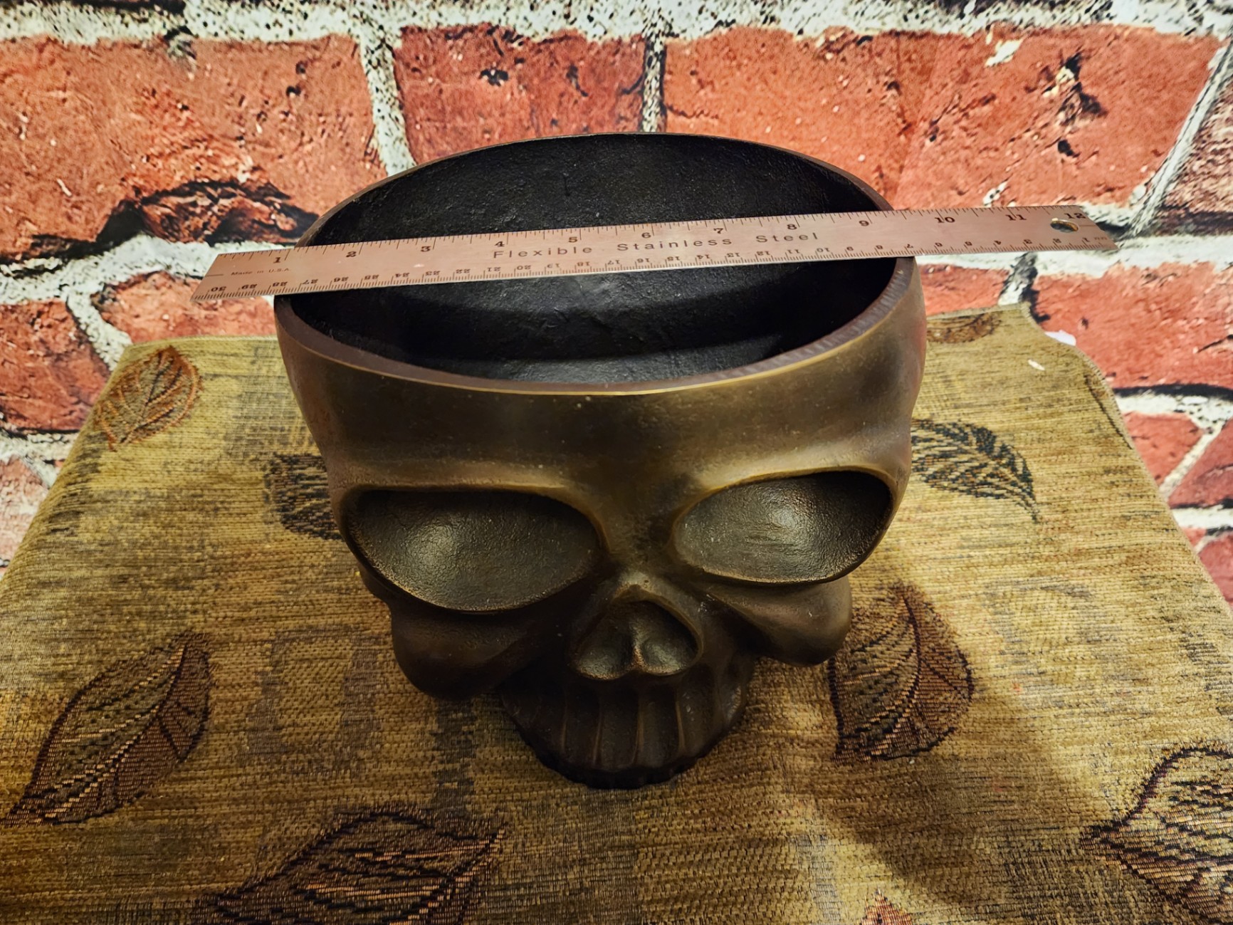 ( Moe's Canada ) Bronze/copper hollow metal sculpture skull plant holder  - image 7 of 9