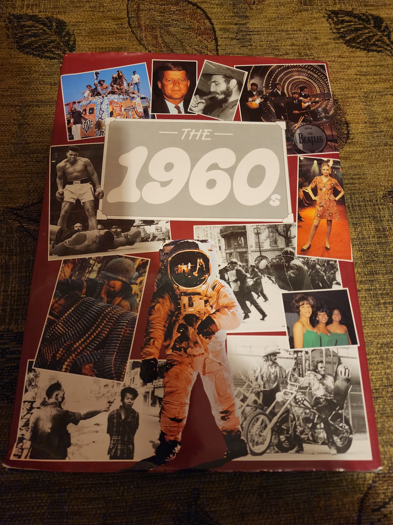 Vancouver Photo Books: A Year in Motion and The 1960s - image 4 of 10
