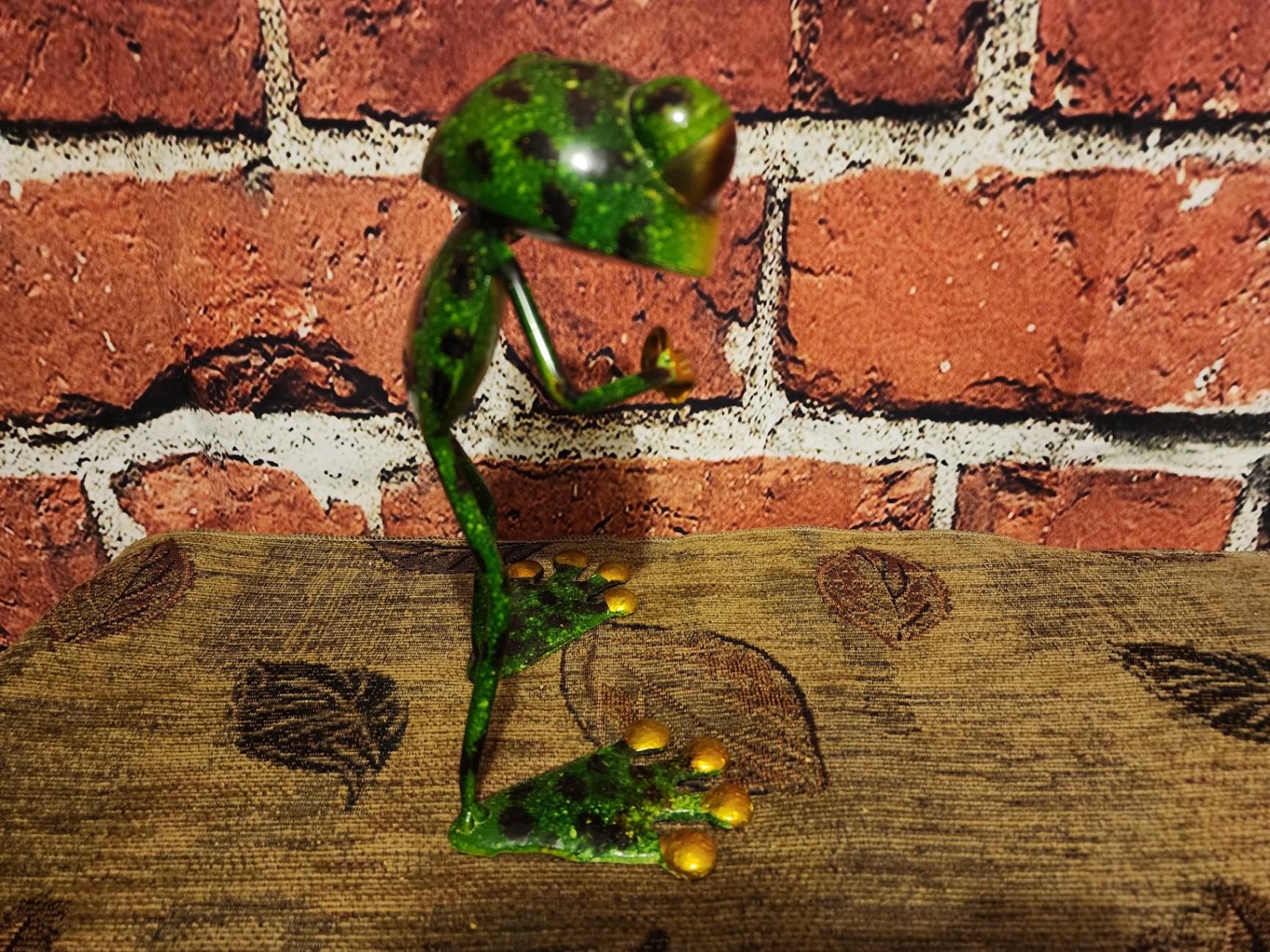 Green metal frog sculpture with gold accents - image 3 of 6
