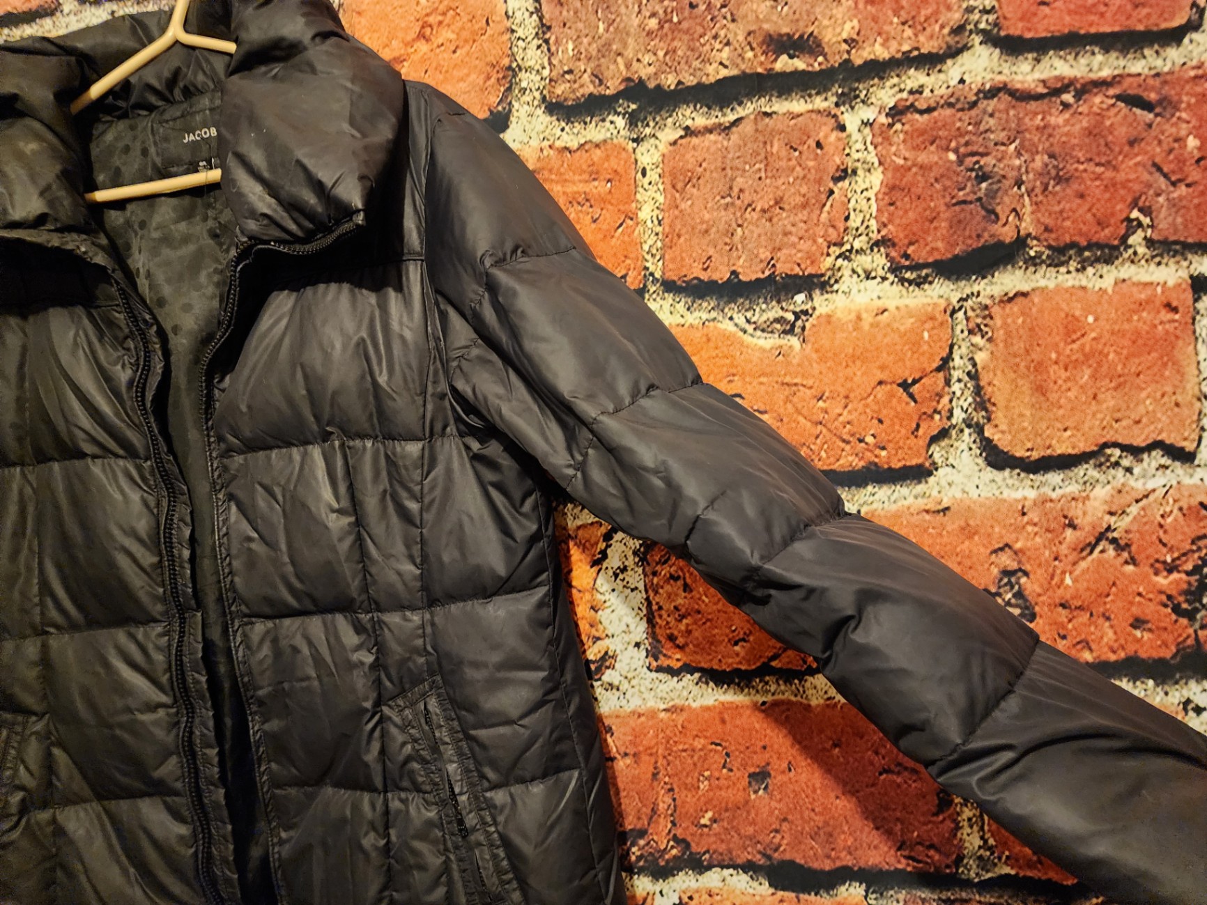 Black quilted puffer jacket - image 7 of 12