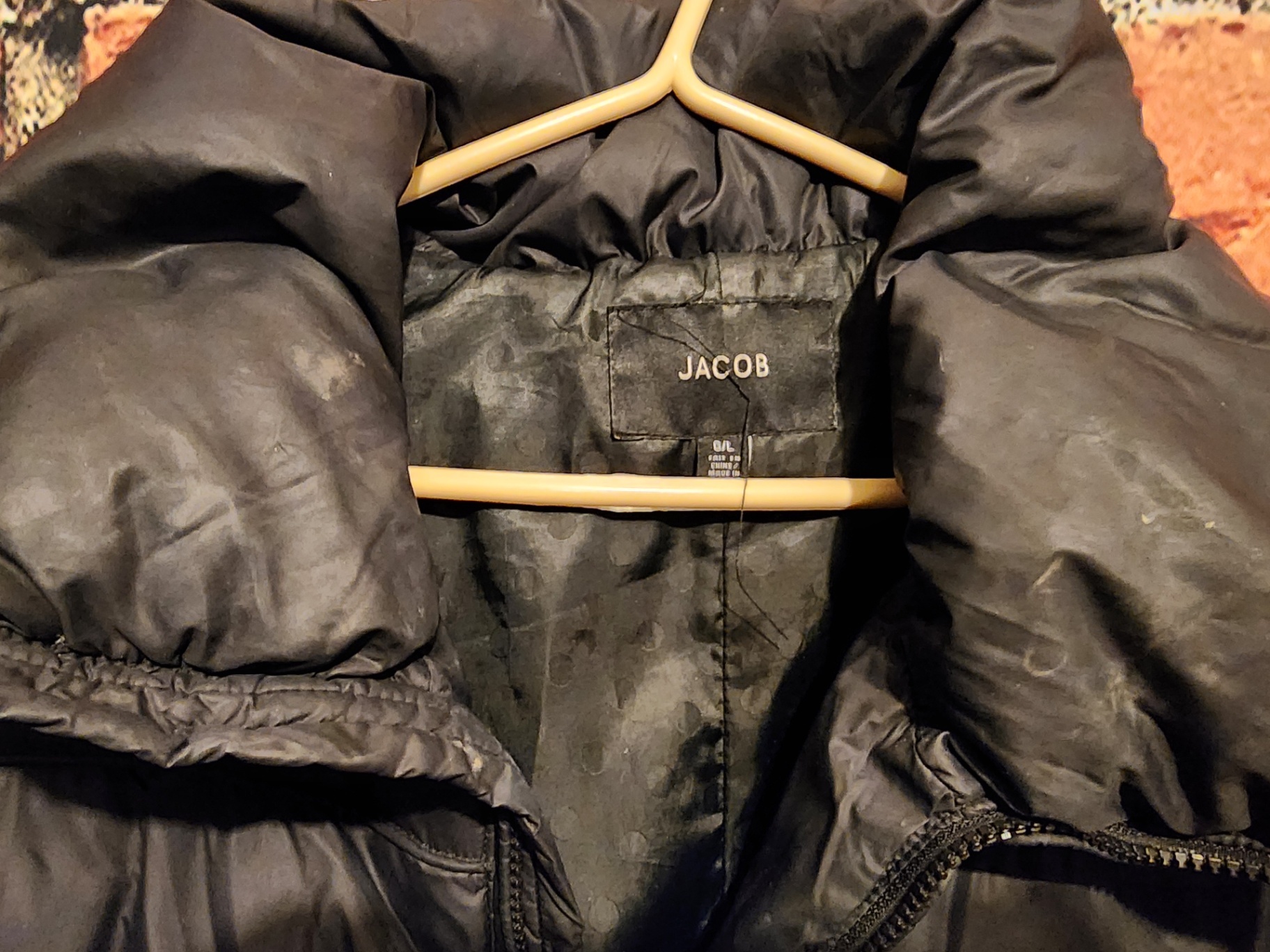 Black quilted puffer jacket - image 3 of 12
