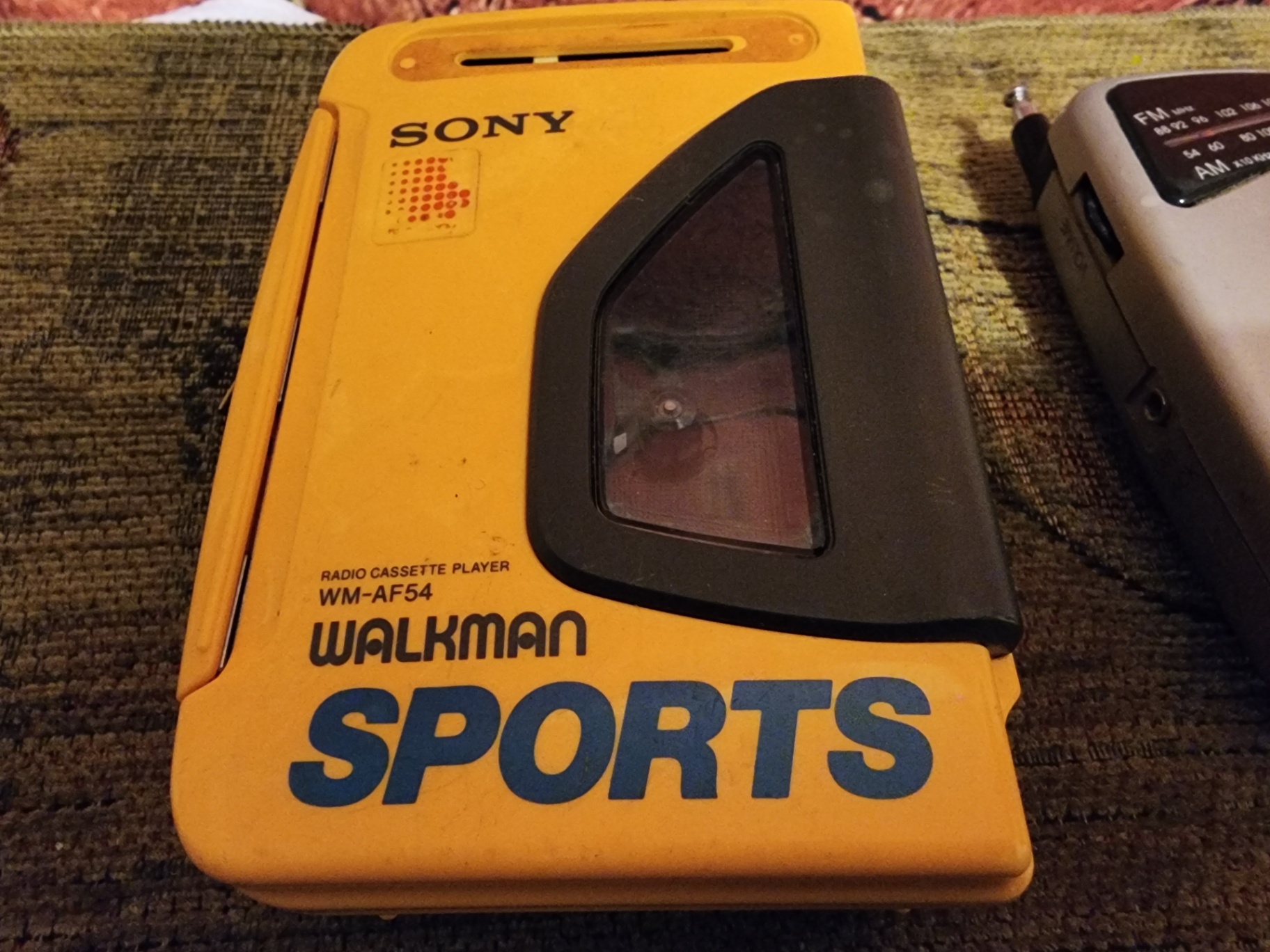 Set of vintage portable electronics and accessories - image 7 of 10