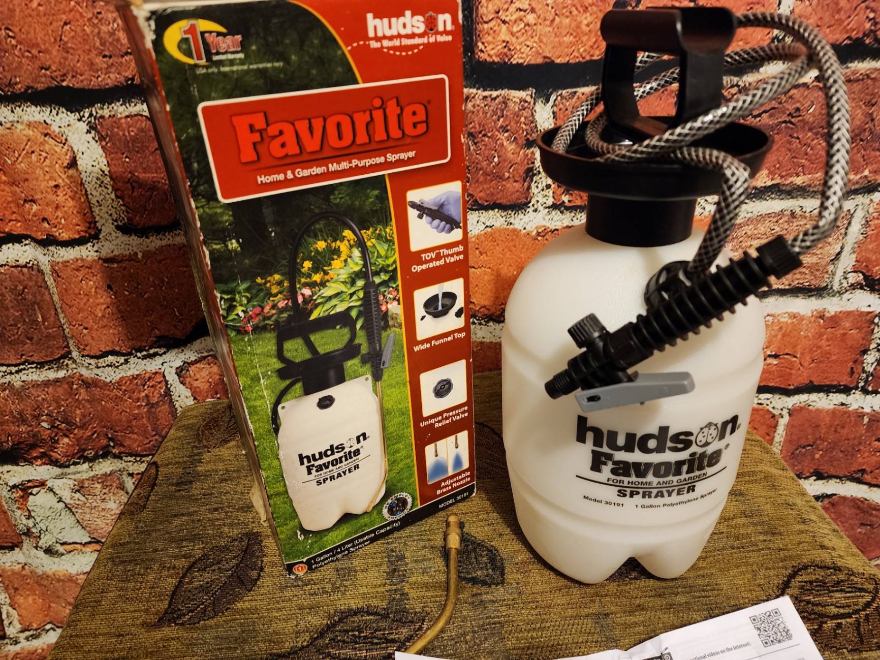 Hudson's Favorite Sprayer with Box and Accessories - image 5 of 6