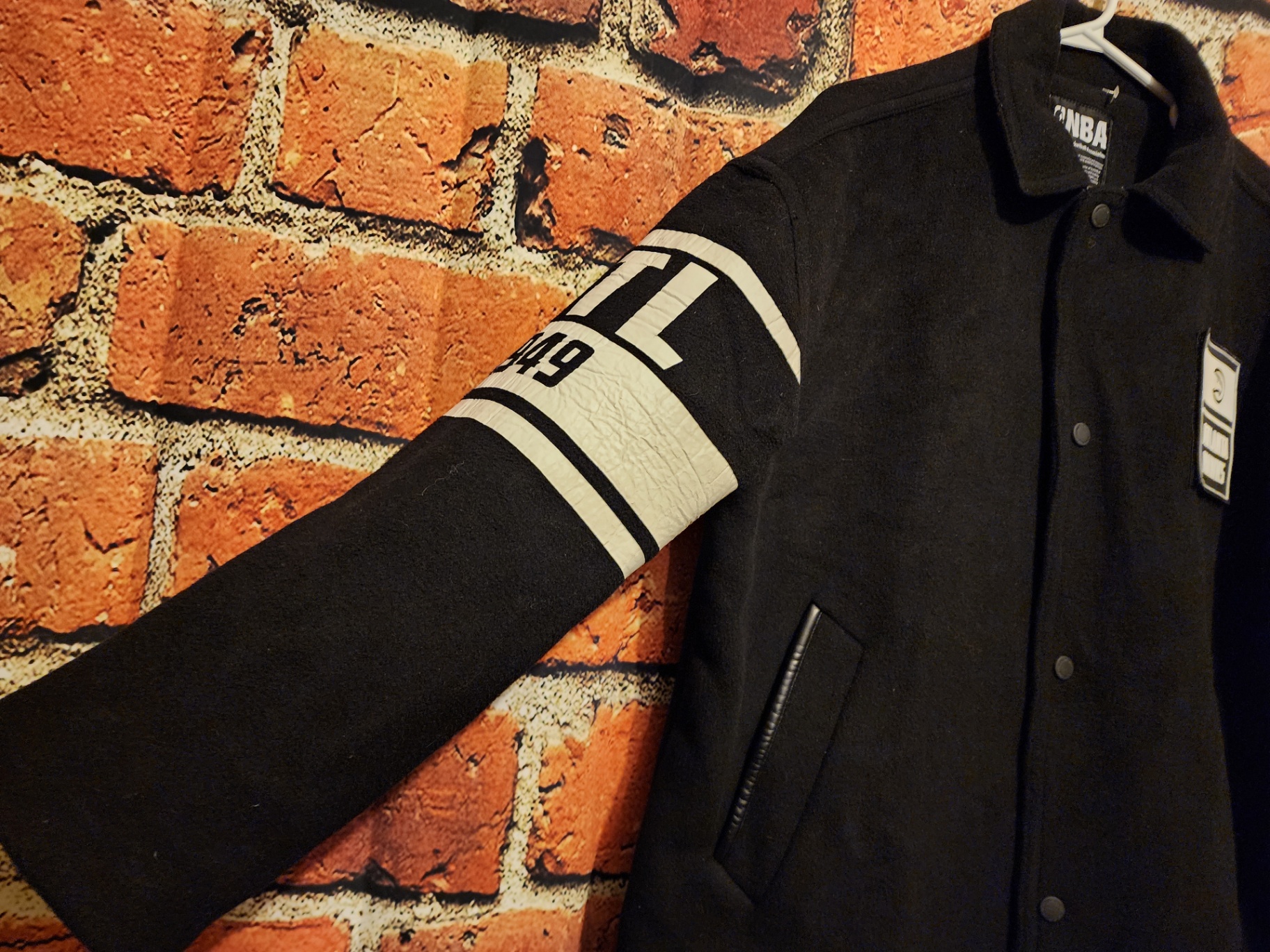 Black Atlanta Hawks varsity jacket ( Size L ) - image 10 of 13