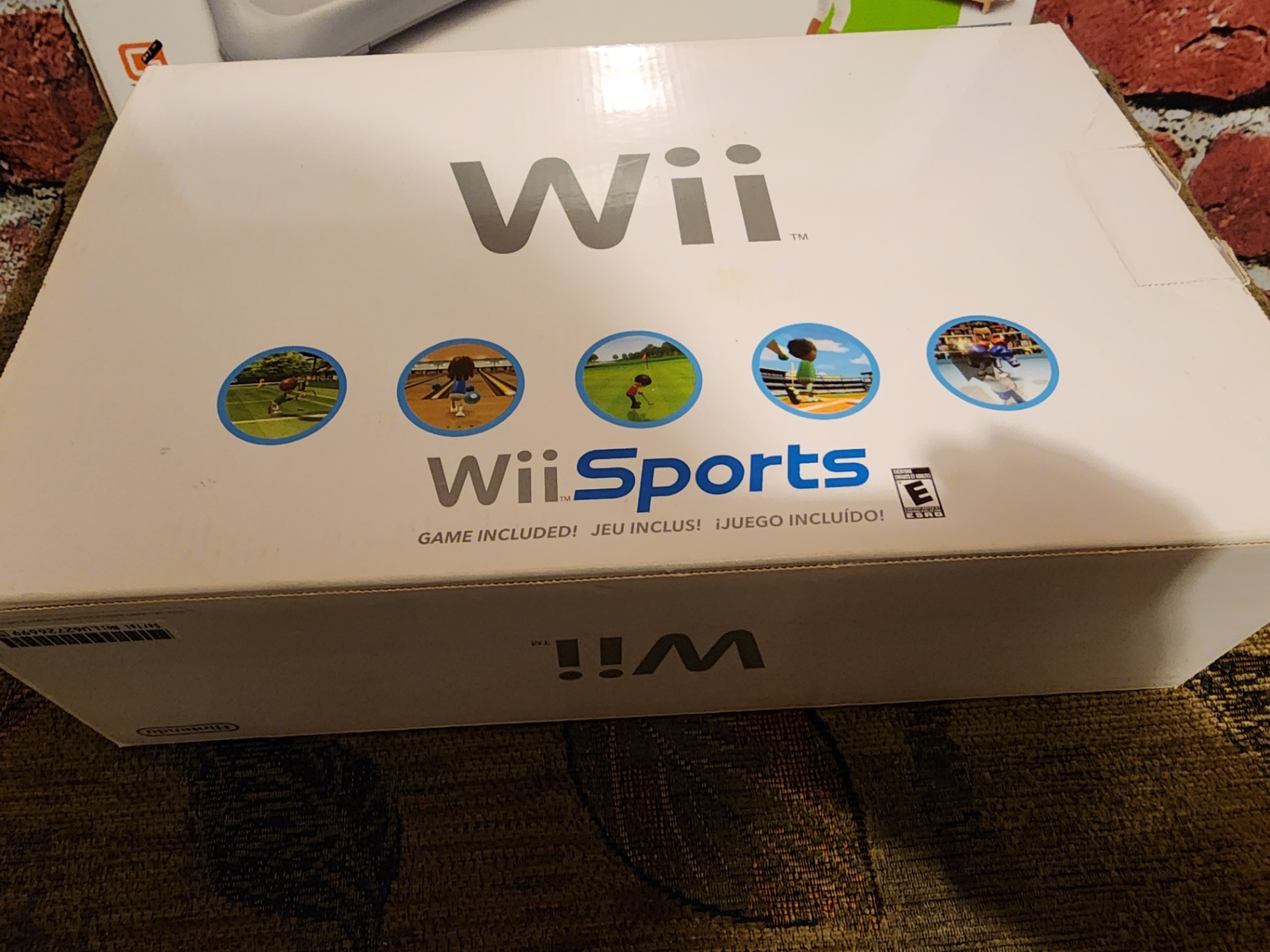 Nintendo Wii with games and accessories - image 5 of 19