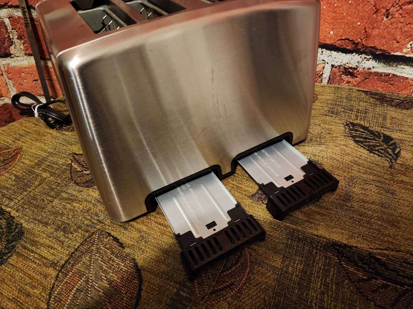 Cuisinart Four-Slice Stainless Steel Toaster - image 4 of 9