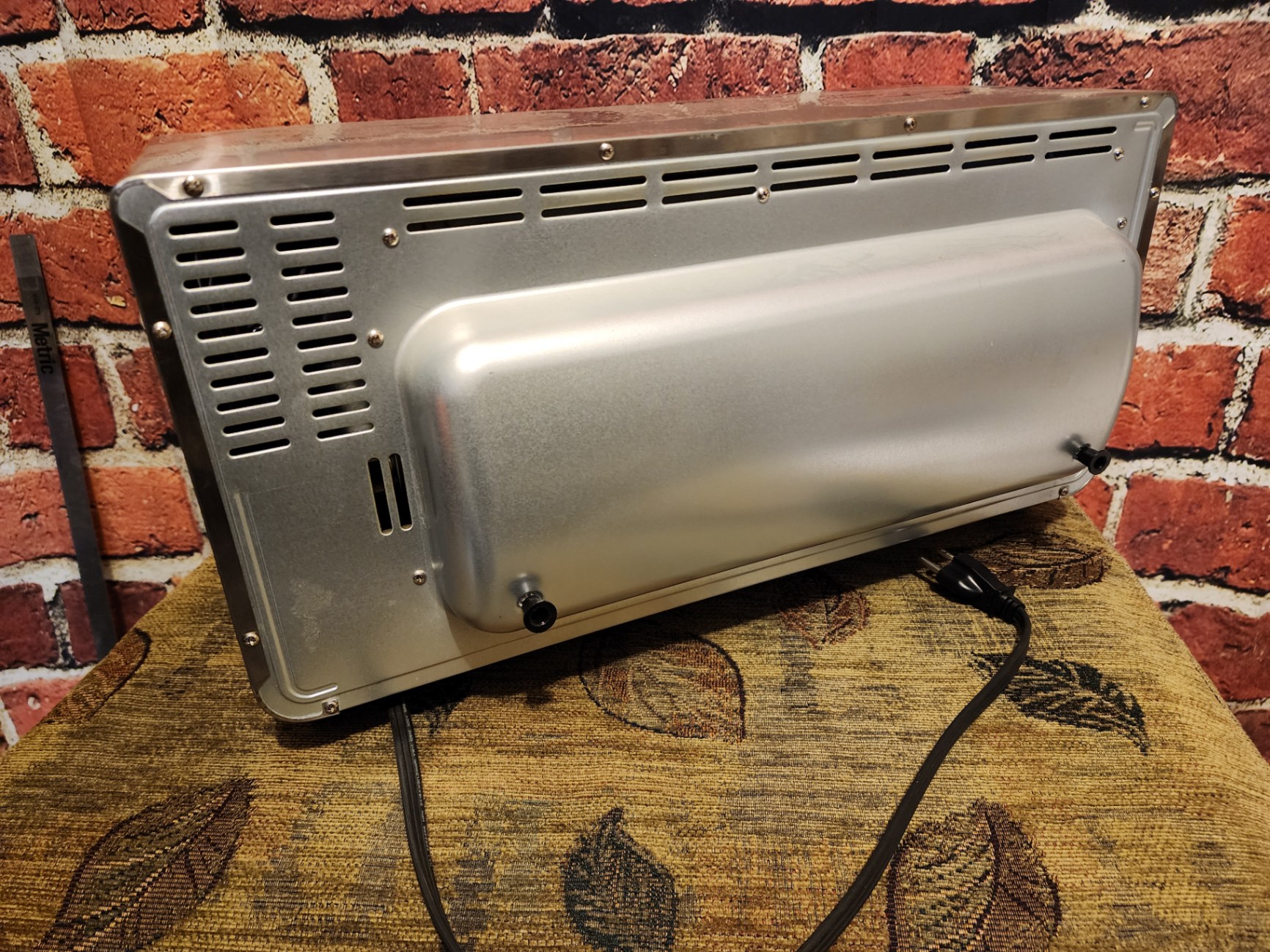 Black+Decker countertop toaster oven - image 7 of 10