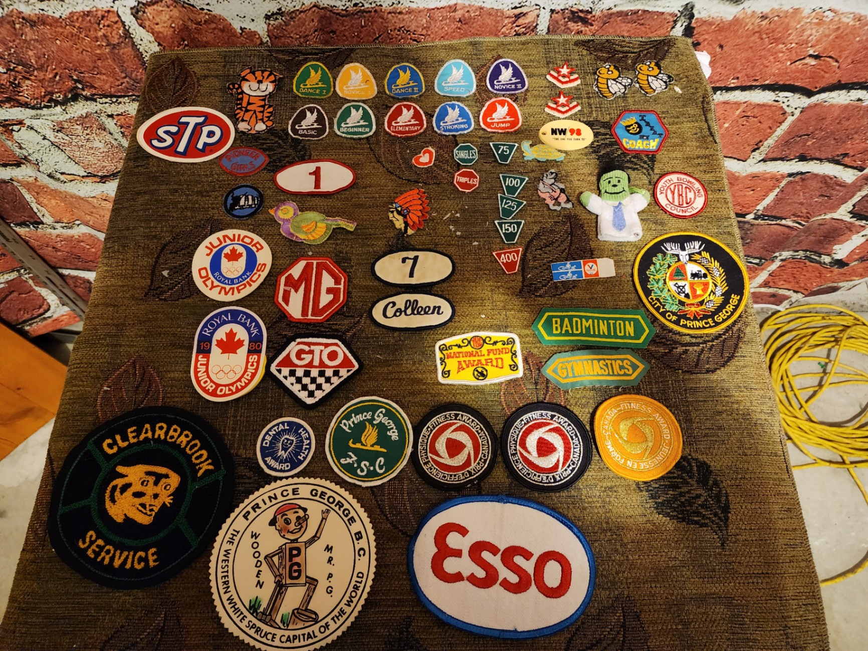 Assorted embroidered patches and badges - image 3 of 5
