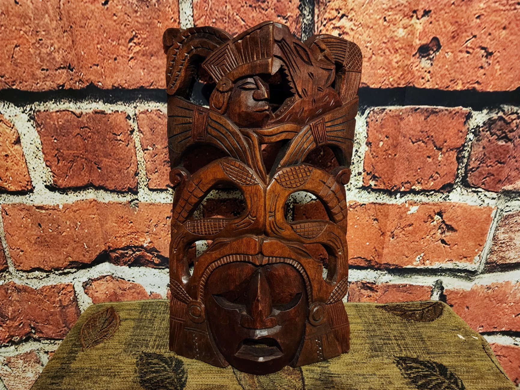 Set of carved wooden decor pieces: flat panel and three-dimensional mask - image 4 of 8