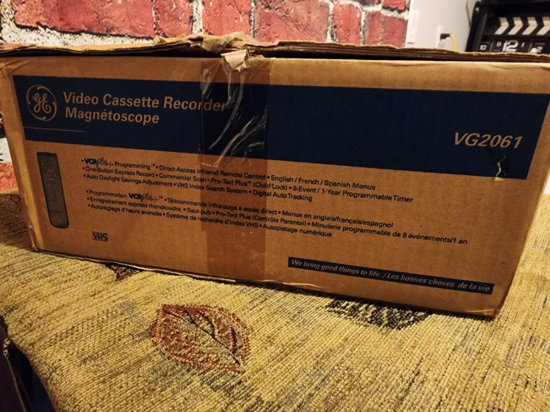 GE VG2061 VCR with remote and manual - image 11 of 15