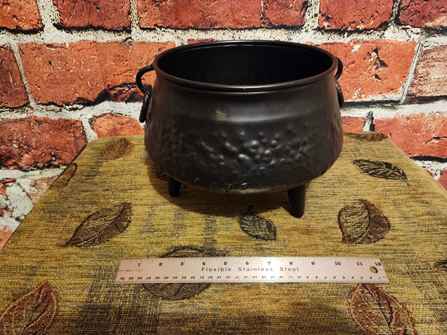 Hammered black cast iron cauldron with three legs - image 2 of 7