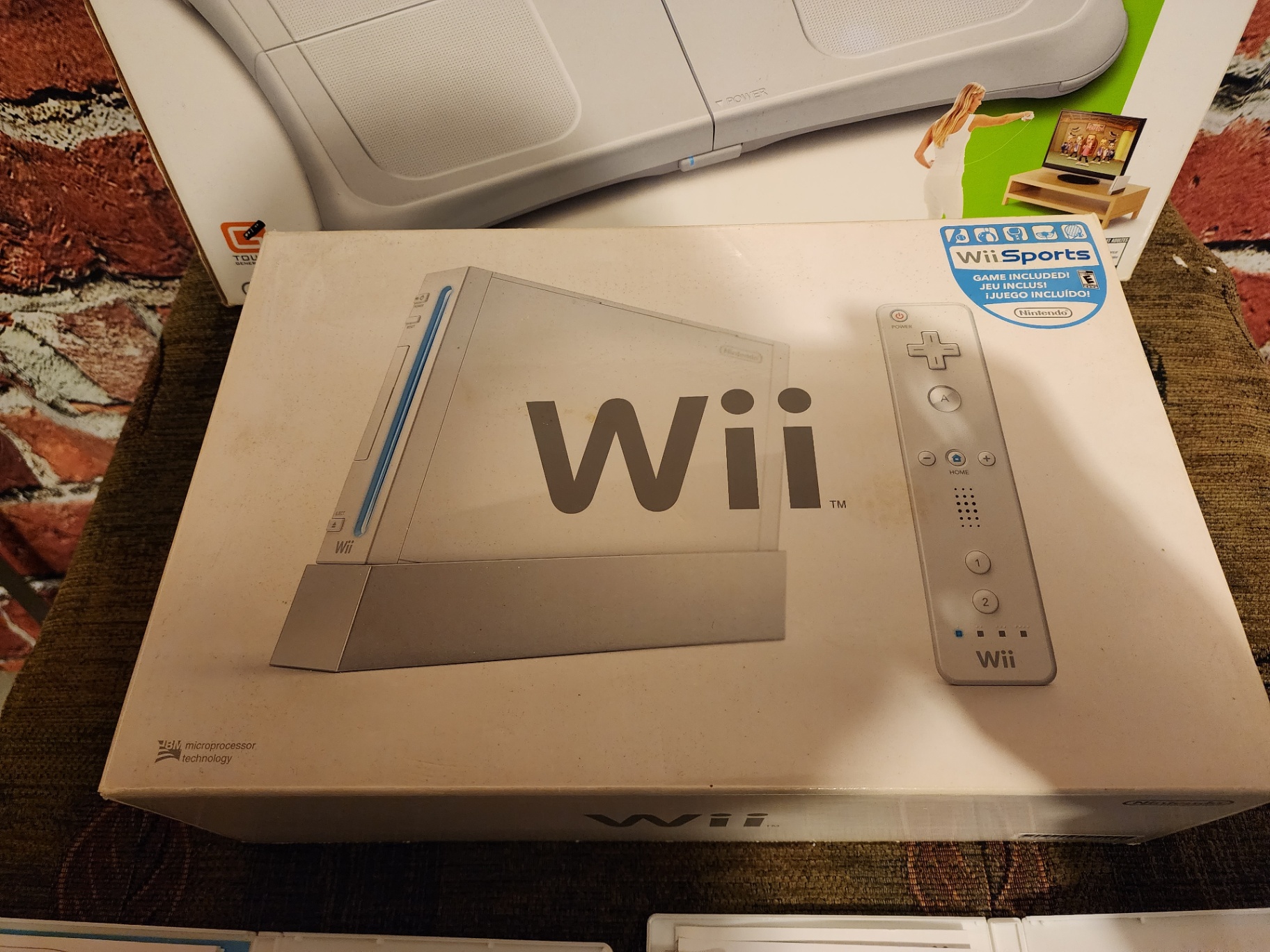 Nintendo Wii with games and accessories - image 3 of 19
