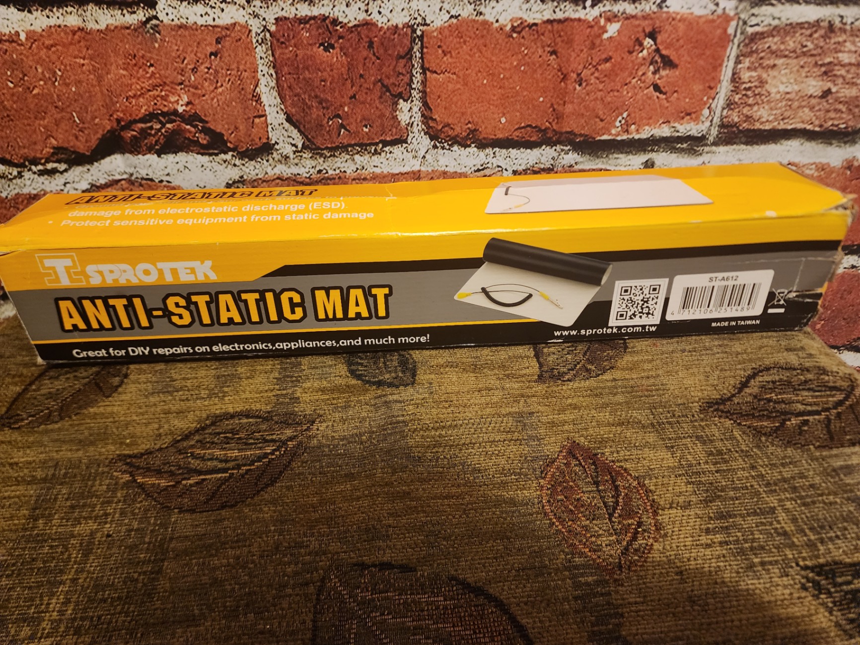 Anti-Static Mat with Accessories - image 3 of 7