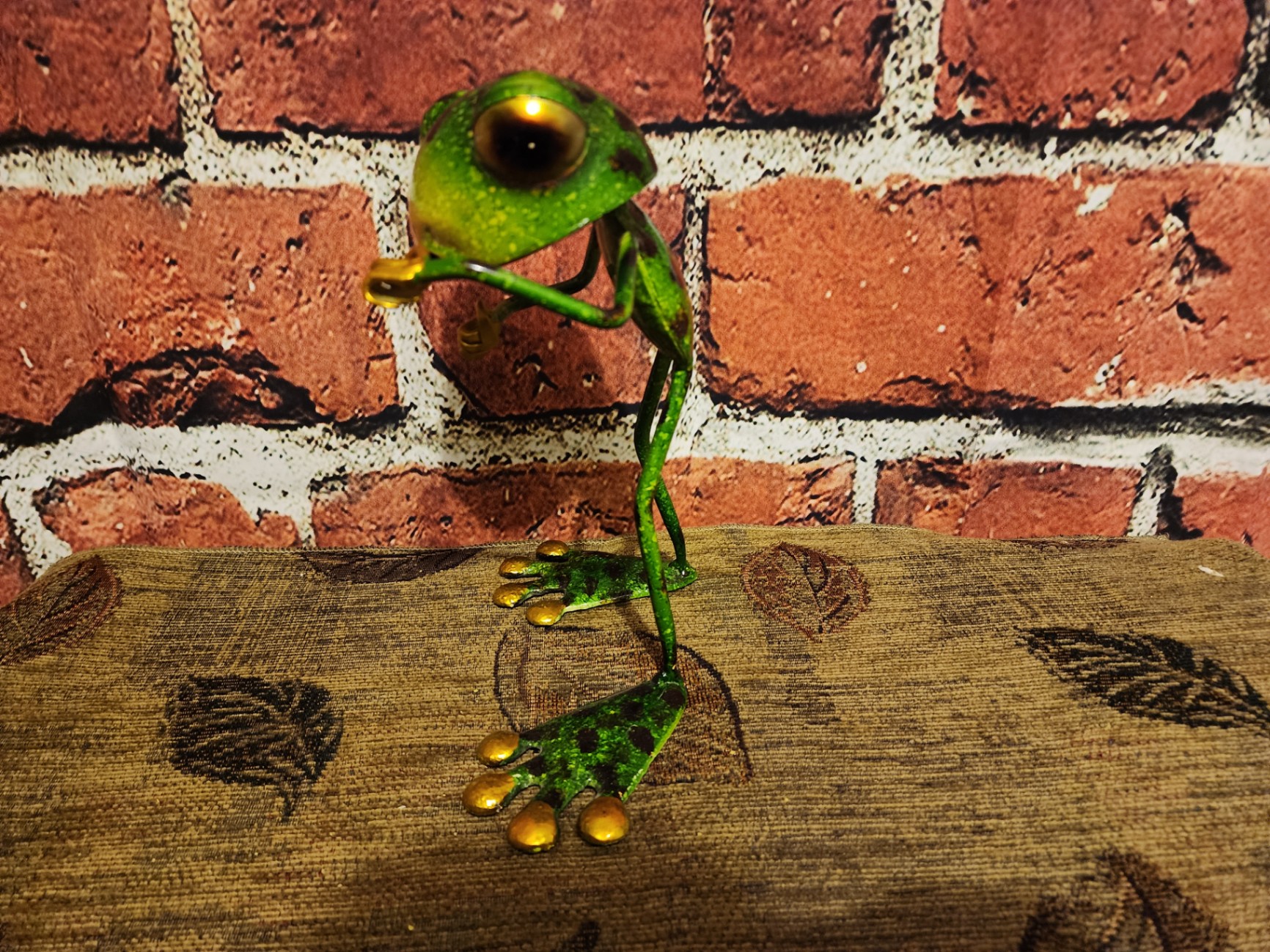 Green metal frog sculpture with gold accents - image 4 of 6