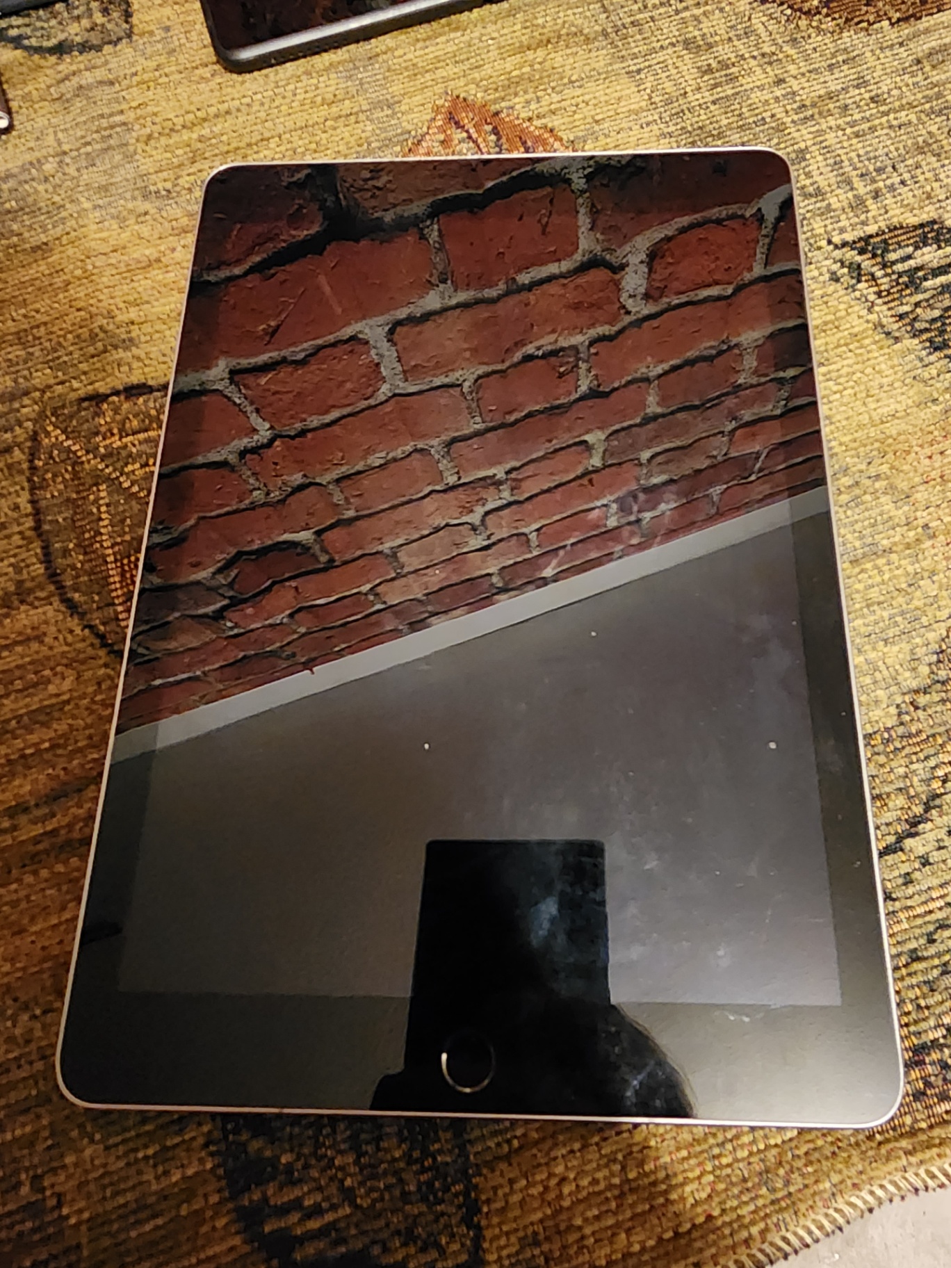 Assorted Tablets and Smartphones (Locked)  - image 5 of 18