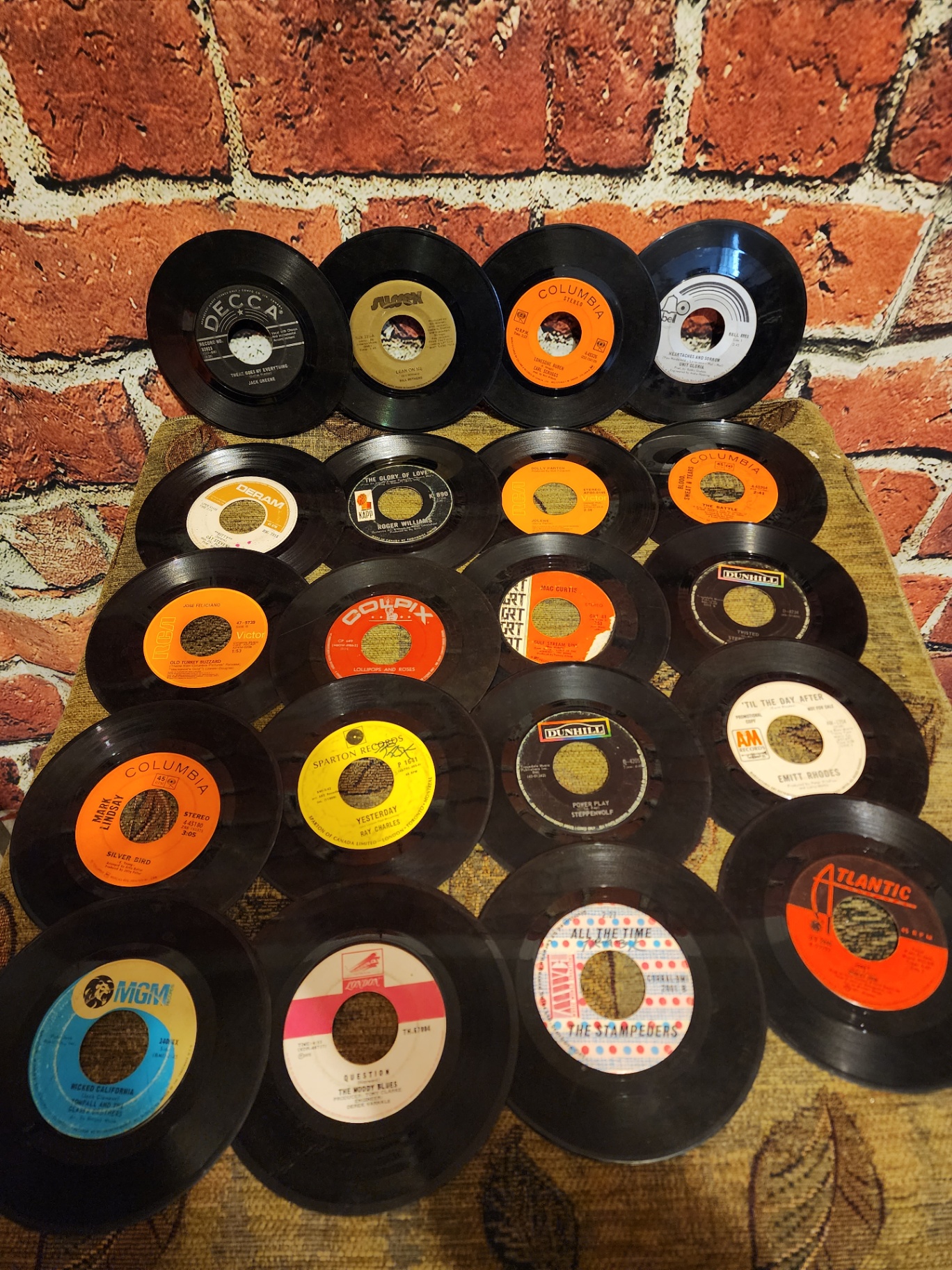 Collection of vintage vinyl records and album covers - image 5 of 11
