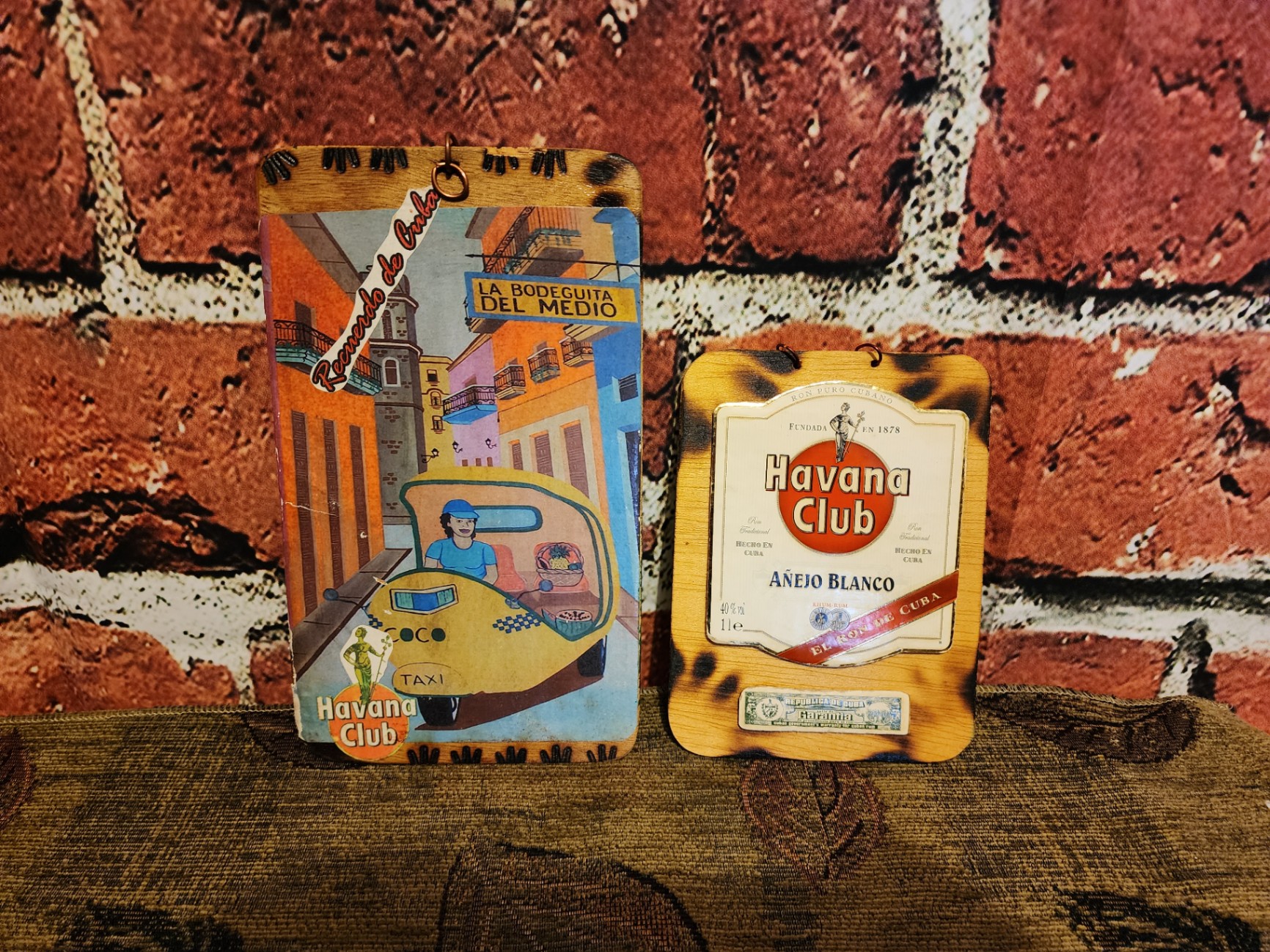 Havana Club decorative plaques and travel-themed signs - image 1 of 7