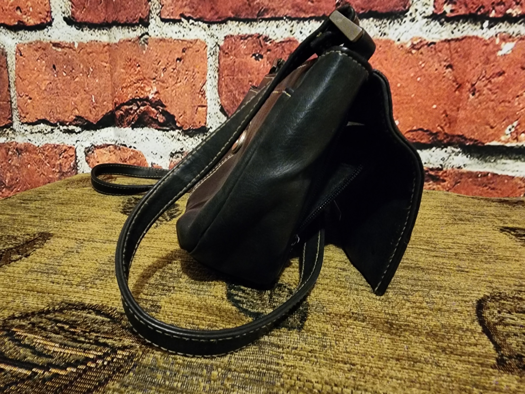 Black leather crossbody bag - image 9 of 10