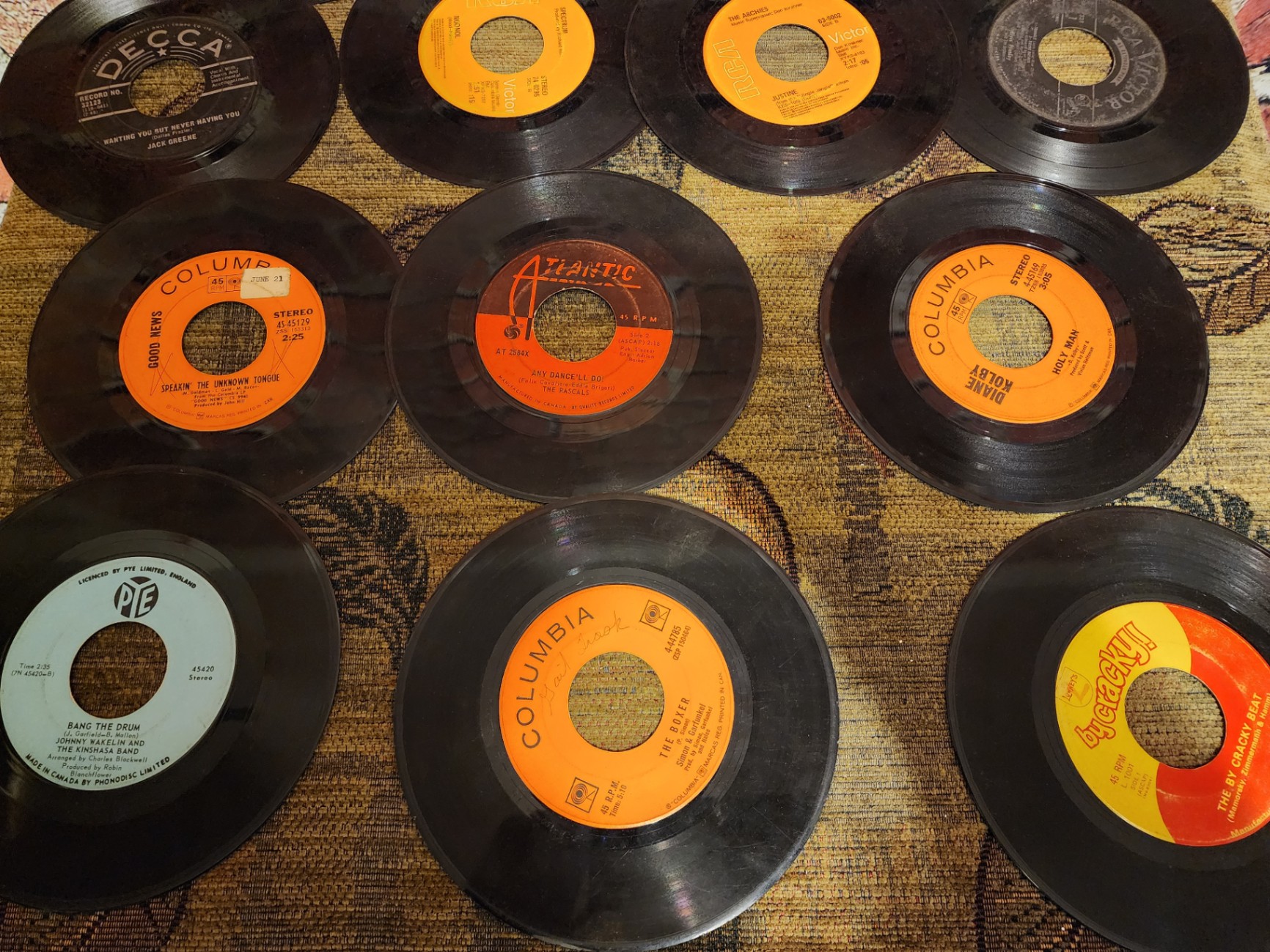 Collection of vintage vinyl records and album covers - image 9 of 11