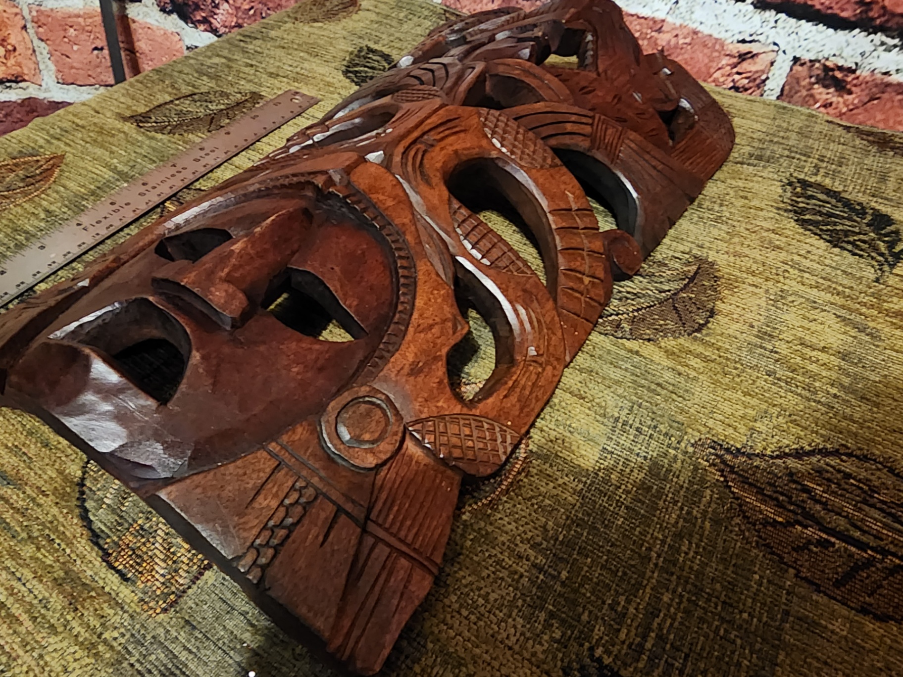 Set of carved wooden decor pieces: flat panel and three-dimensional mask - image 3 of 8