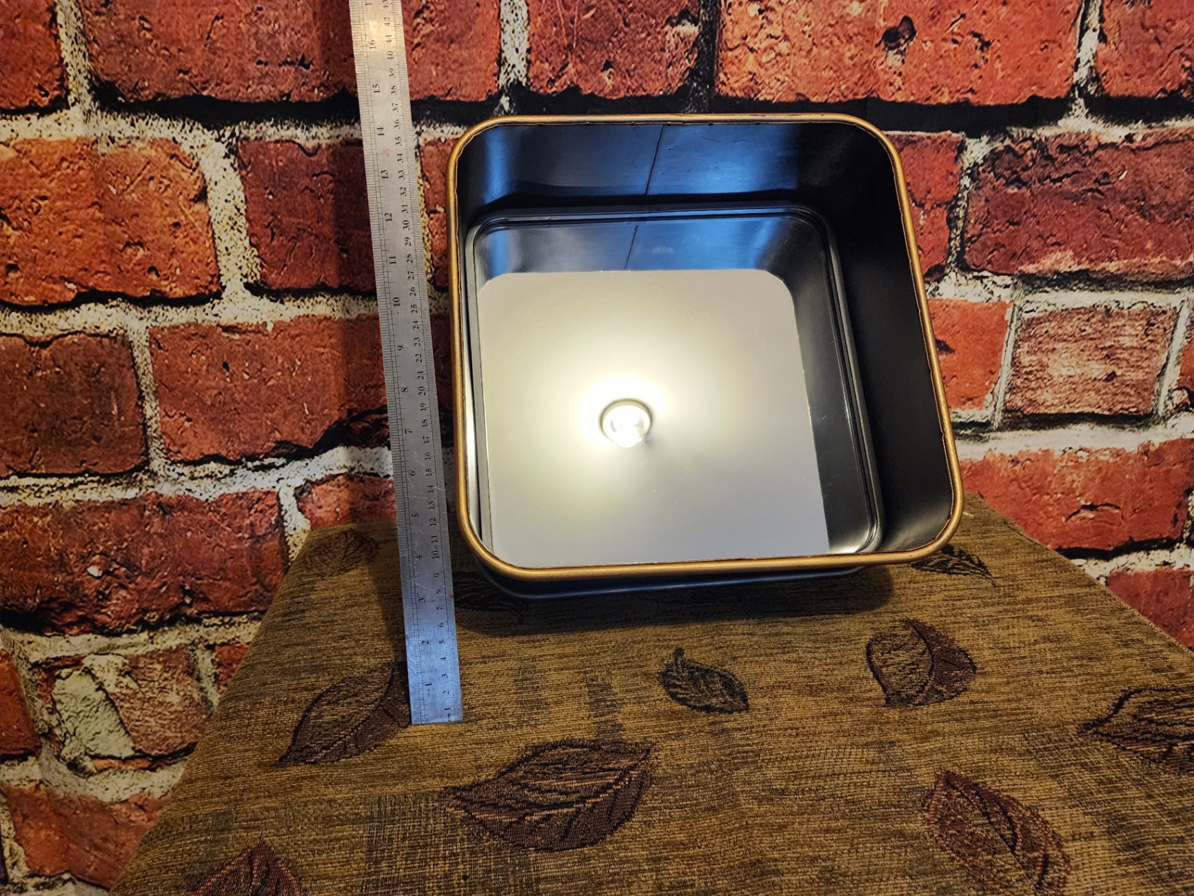 Vintage metal square case with brass trim (Moe's Canada) - image 9 of 17