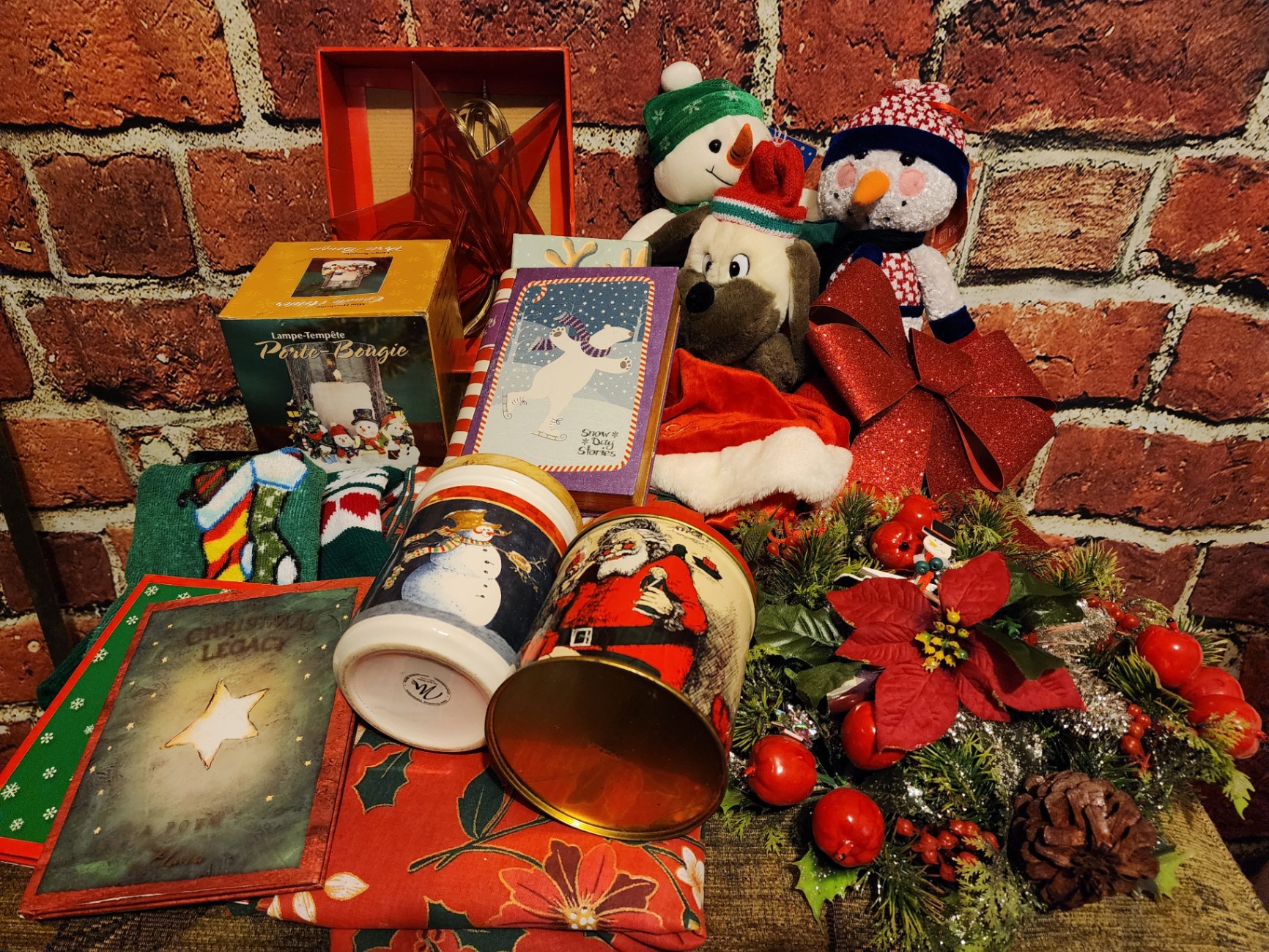 Christmas decor and holiday gift boxes - image 1 of 11